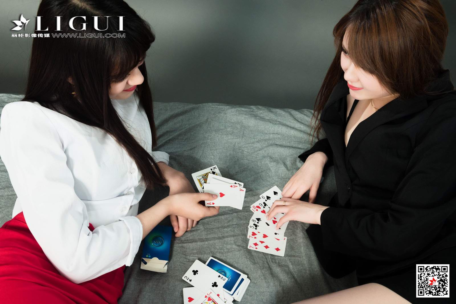 Ligui丽柜 2020.08.14《双生花》の 柔美肌香唇趾第17张