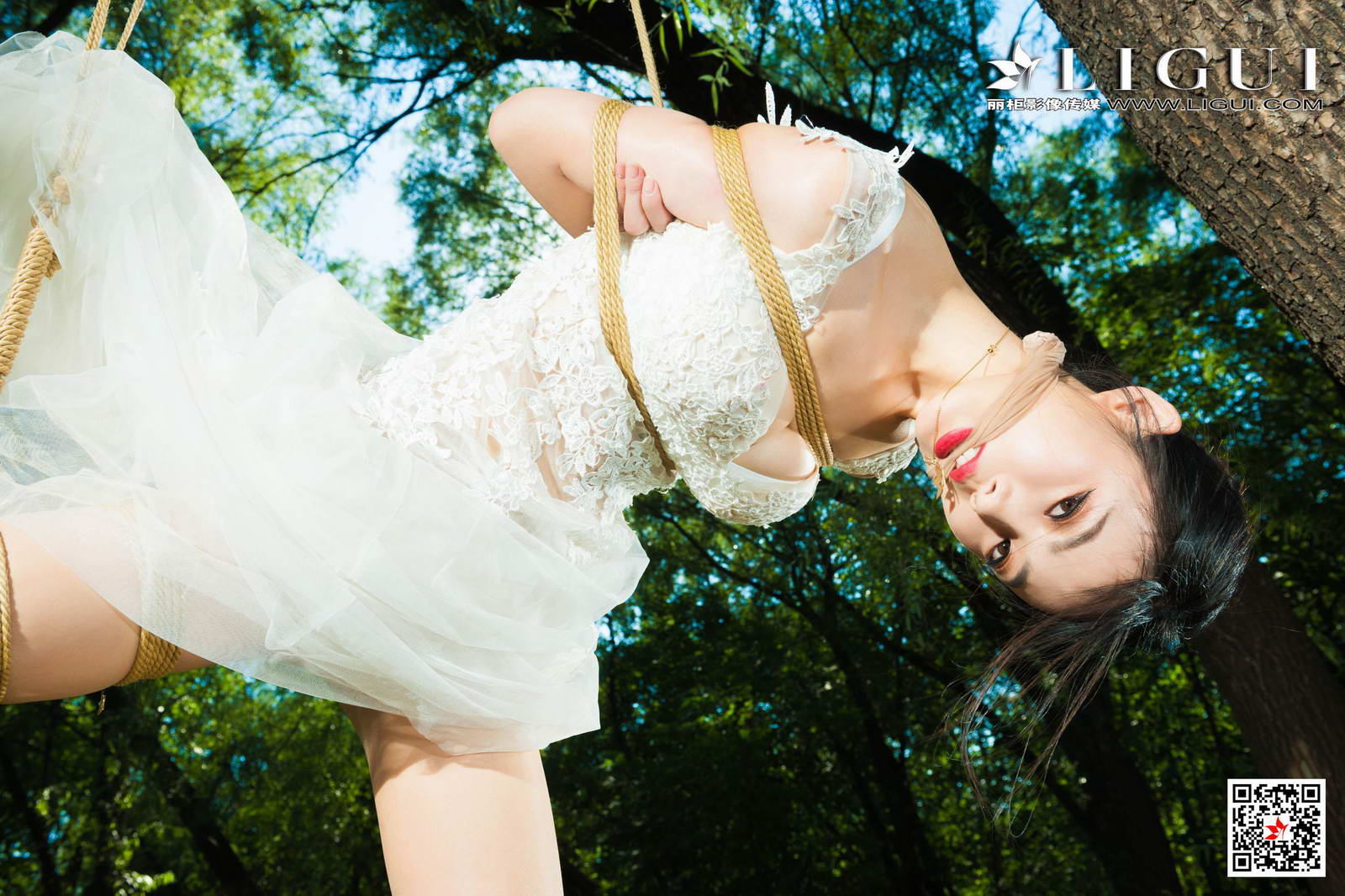 Ligui丽柜 2020.10.16《郊野无助的挣扎》白雪第8张