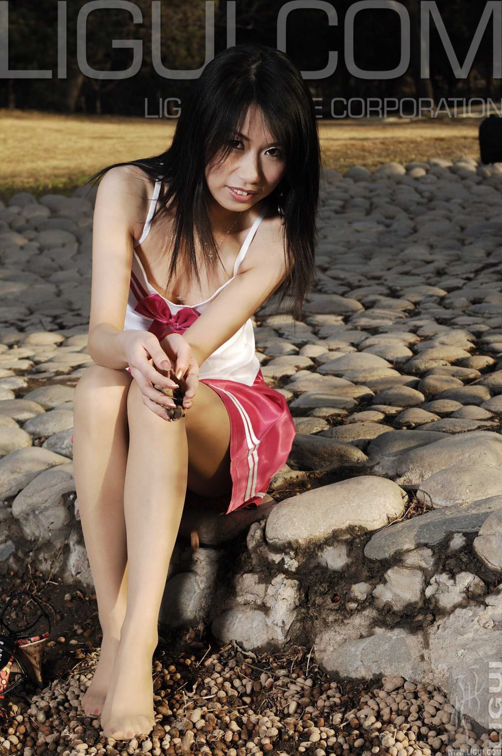 [丽柜LiGui] Model 海伦《春天來了》丝足写真图片第10张