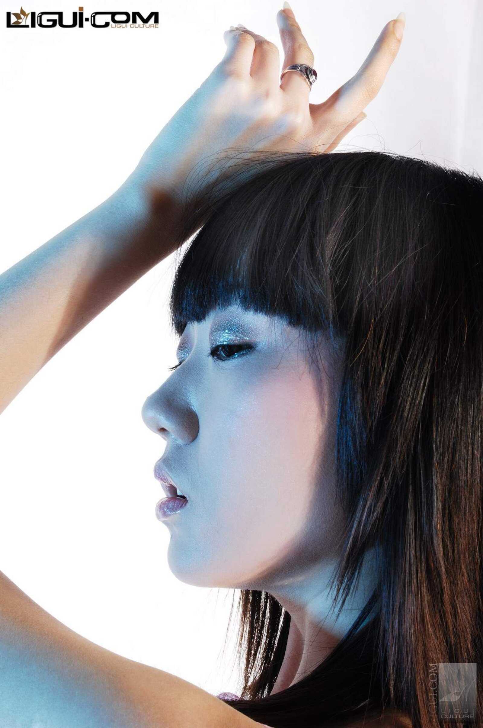 [丽柜LiGui] Model 猫柯希《白丝淡雅》丝足写真图片第9张