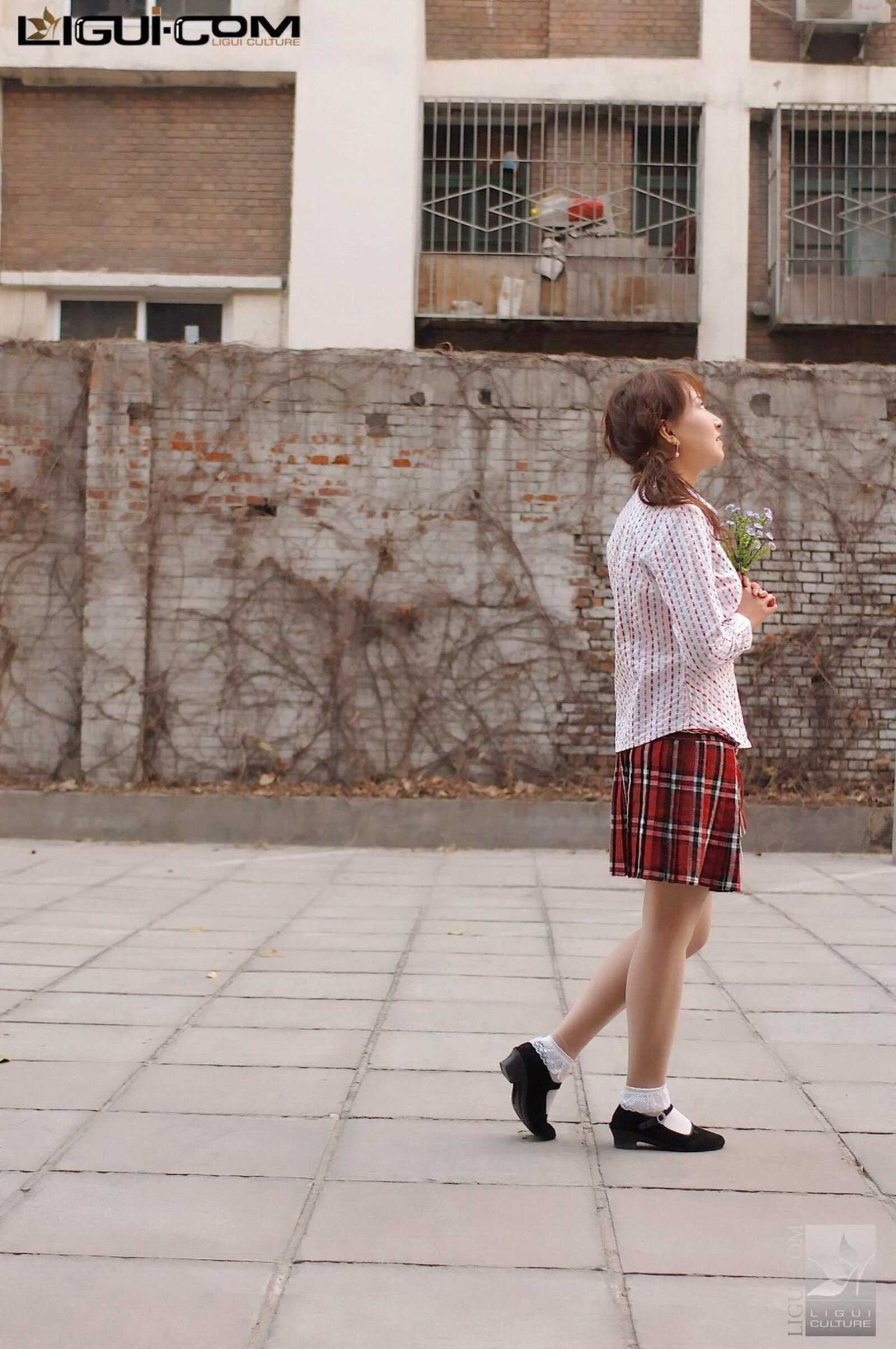 [丽柜LiGui] Model 英子《初恋布鞋女孩》丝足写真图第15张