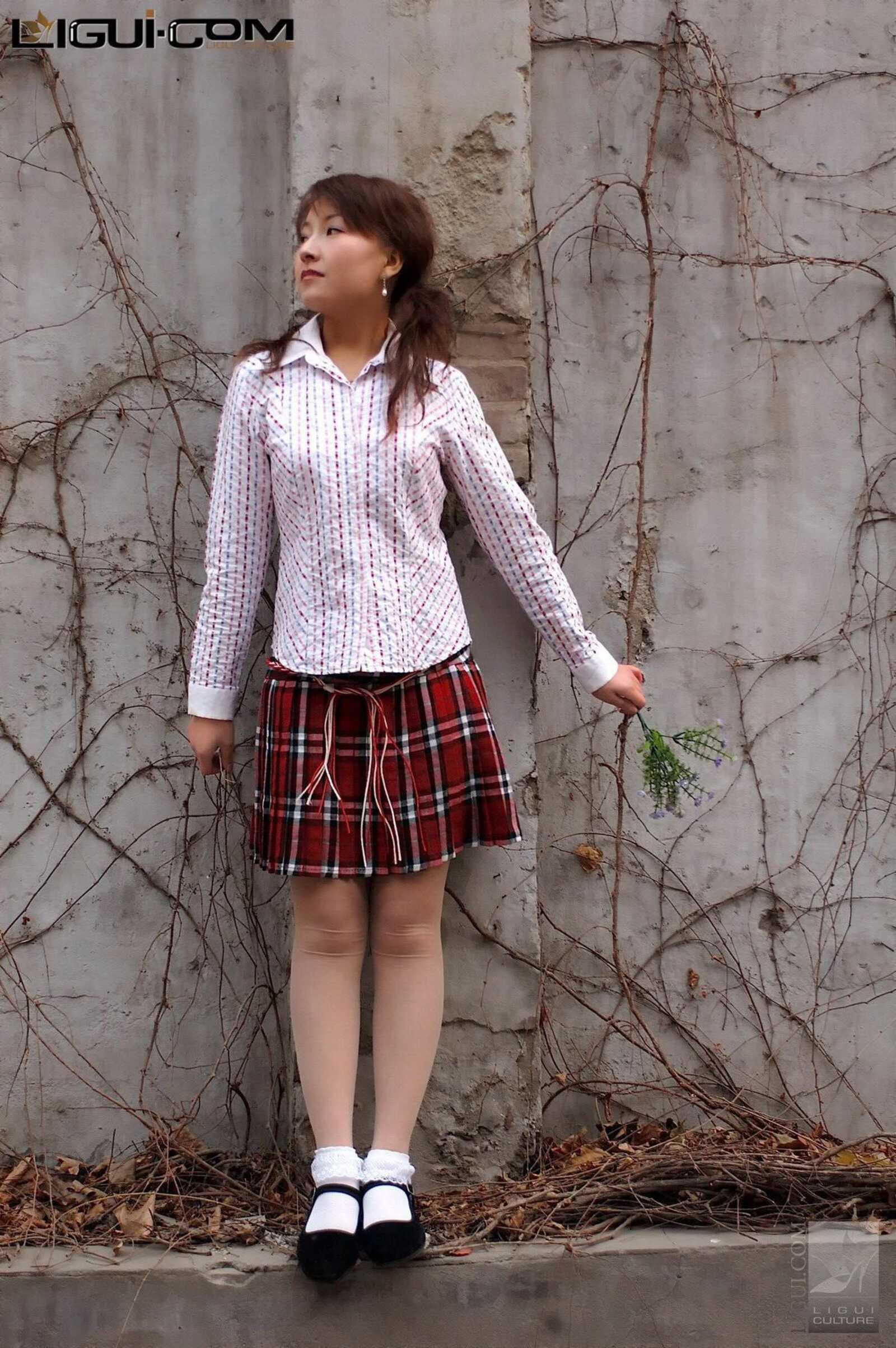 [丽柜LiGui] Model 英子《初恋布鞋女孩》丝足写真图第11张