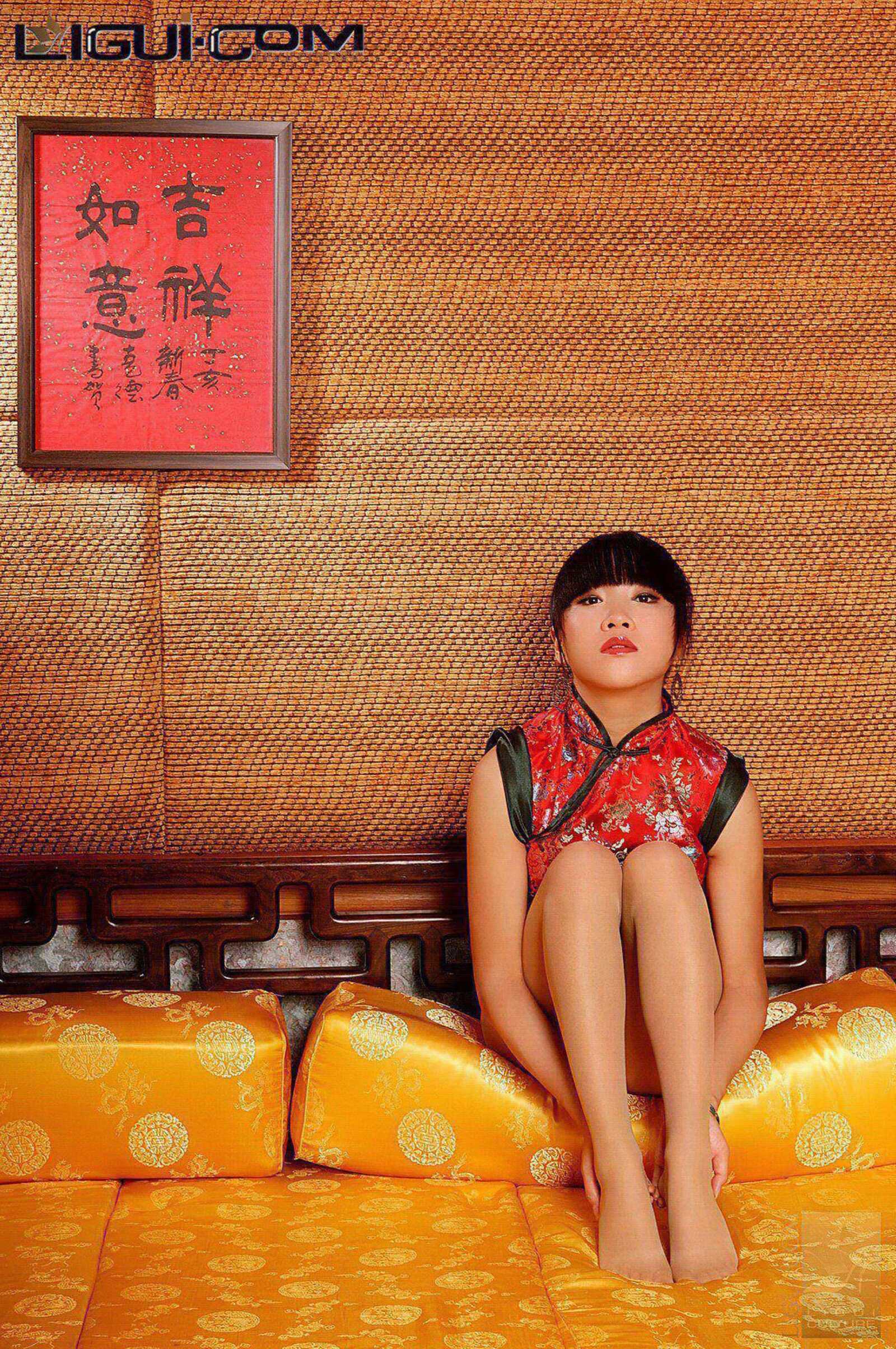 Model 伊园《古典嬌娃》 [丽柜LiGui] 丝足写真图片第2张