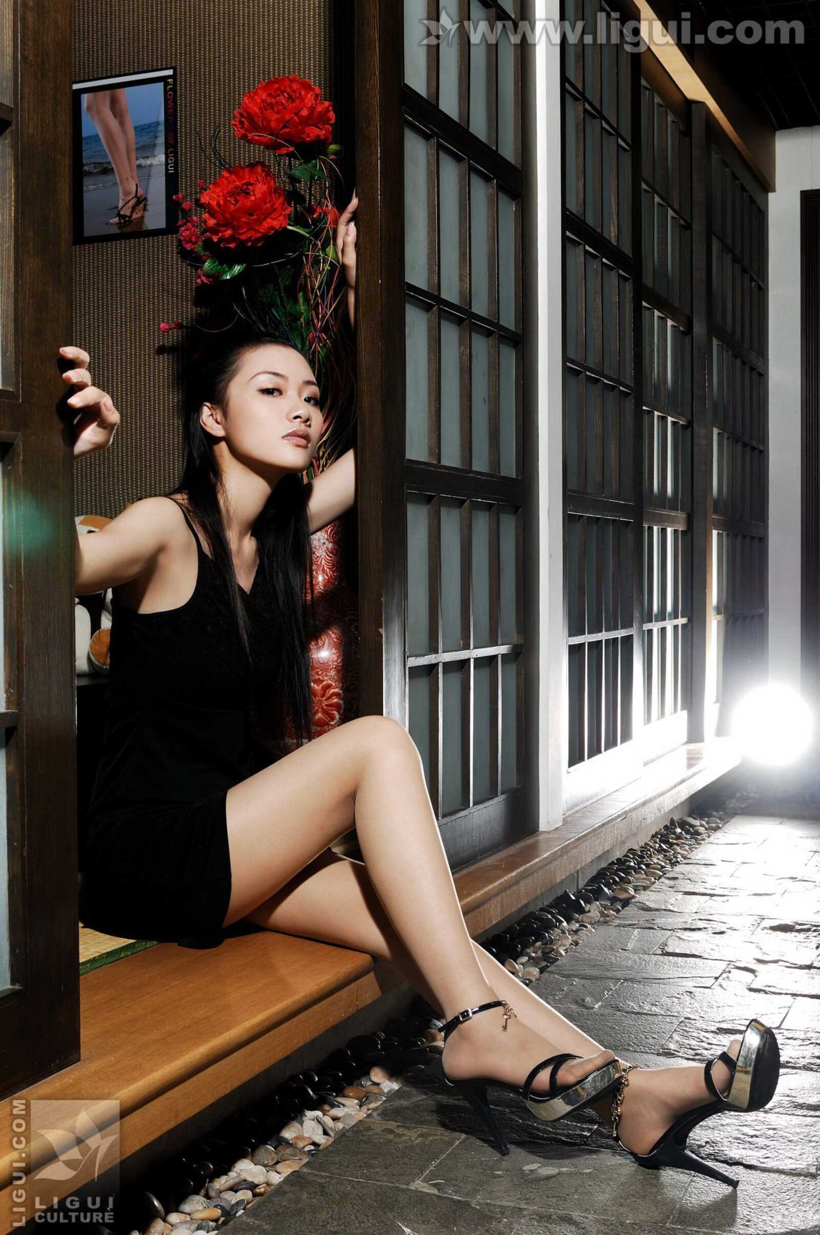 Model 廖梦茜《黑暗中的诱惑身躯》 [丽柜LiGui] 美第1张