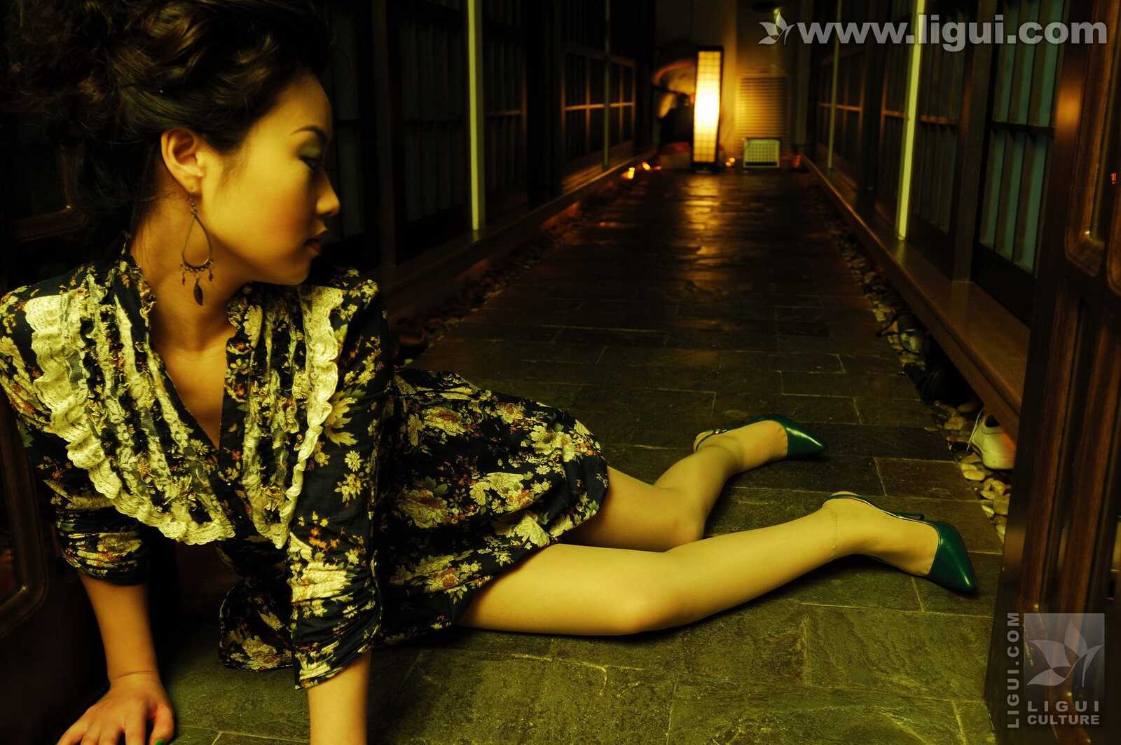 Model 小露露《性感小猫咪》 [丽柜LiGui] 丝足写真第11张