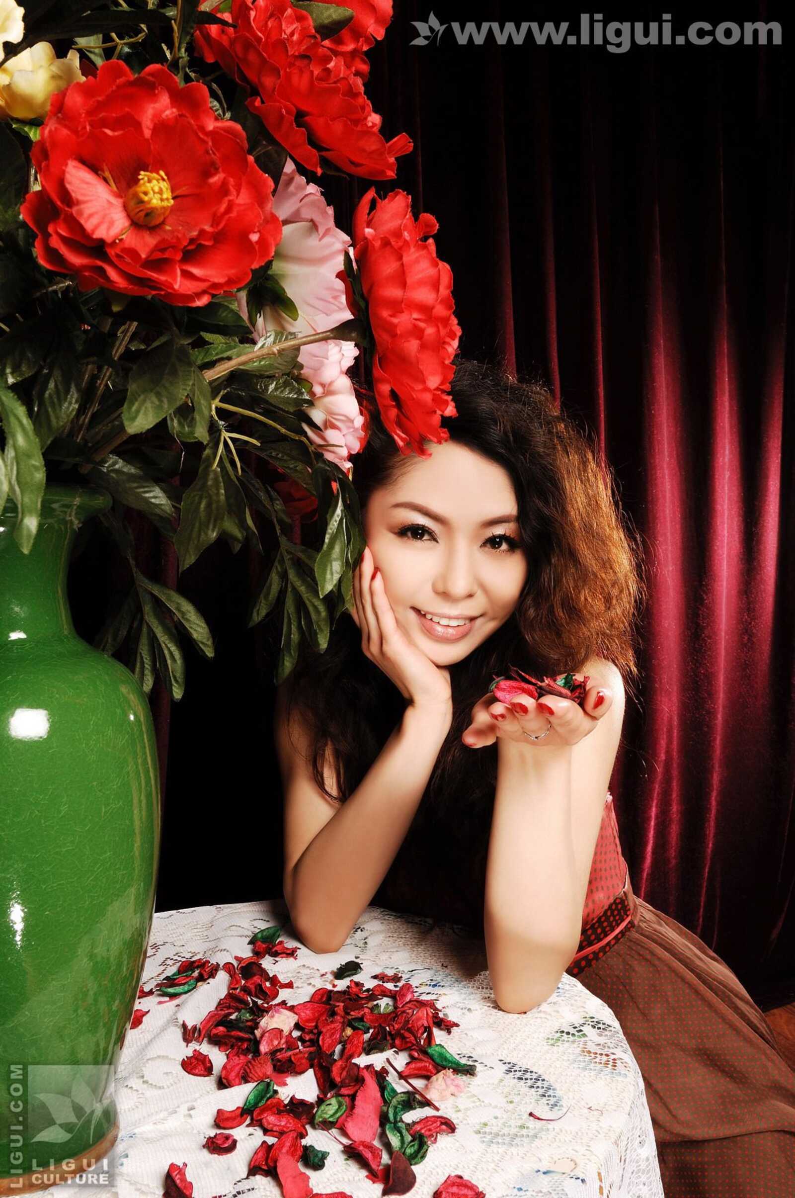 Model 冰清《国内艳妇舞弄原味肉丝》 [丽柜LiGui第7张