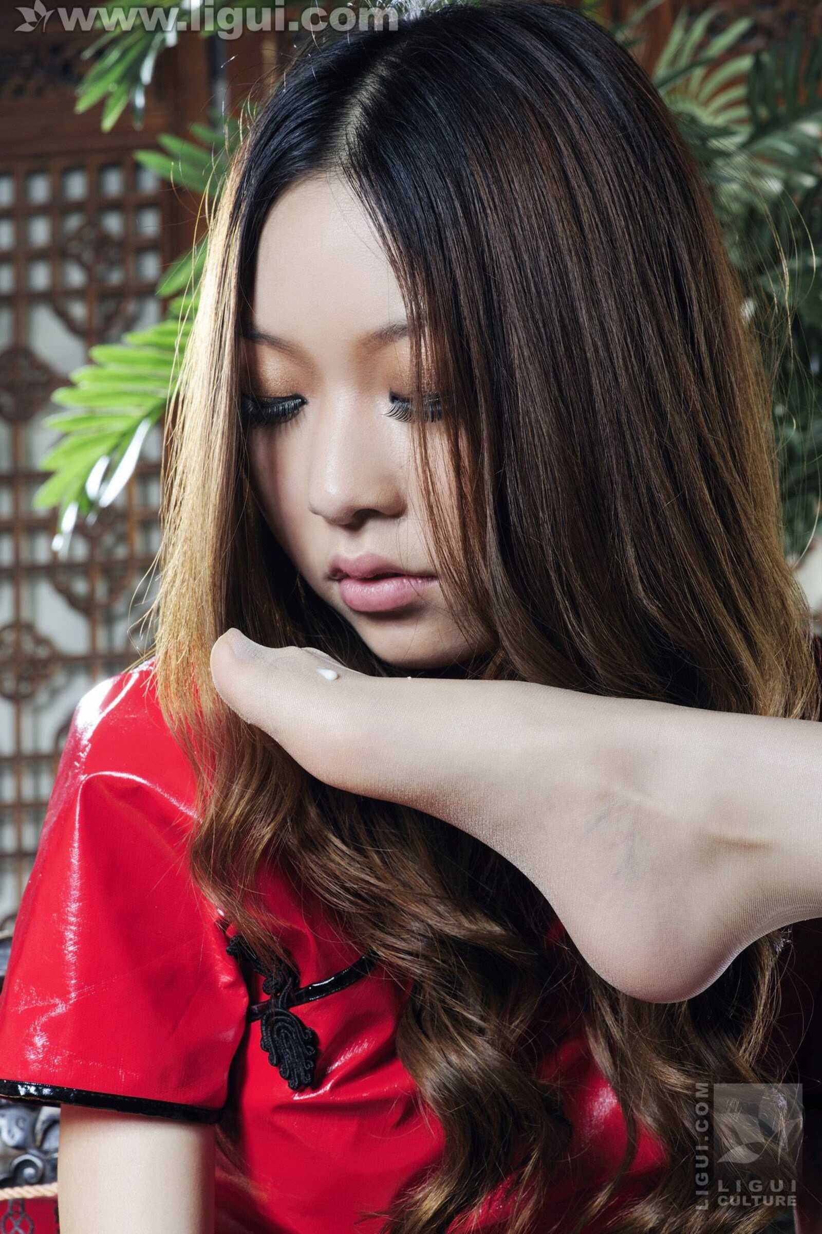 Model 文欣、Vicky《庭院の高絲美味》 [丽柜LiGui]第2张