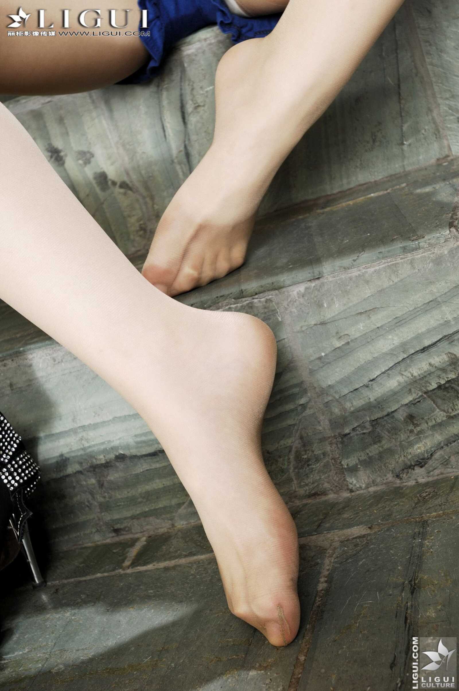 Model Tina《室内妩媚动人的尤物》 [丽柜LiGui] 美腿第10张