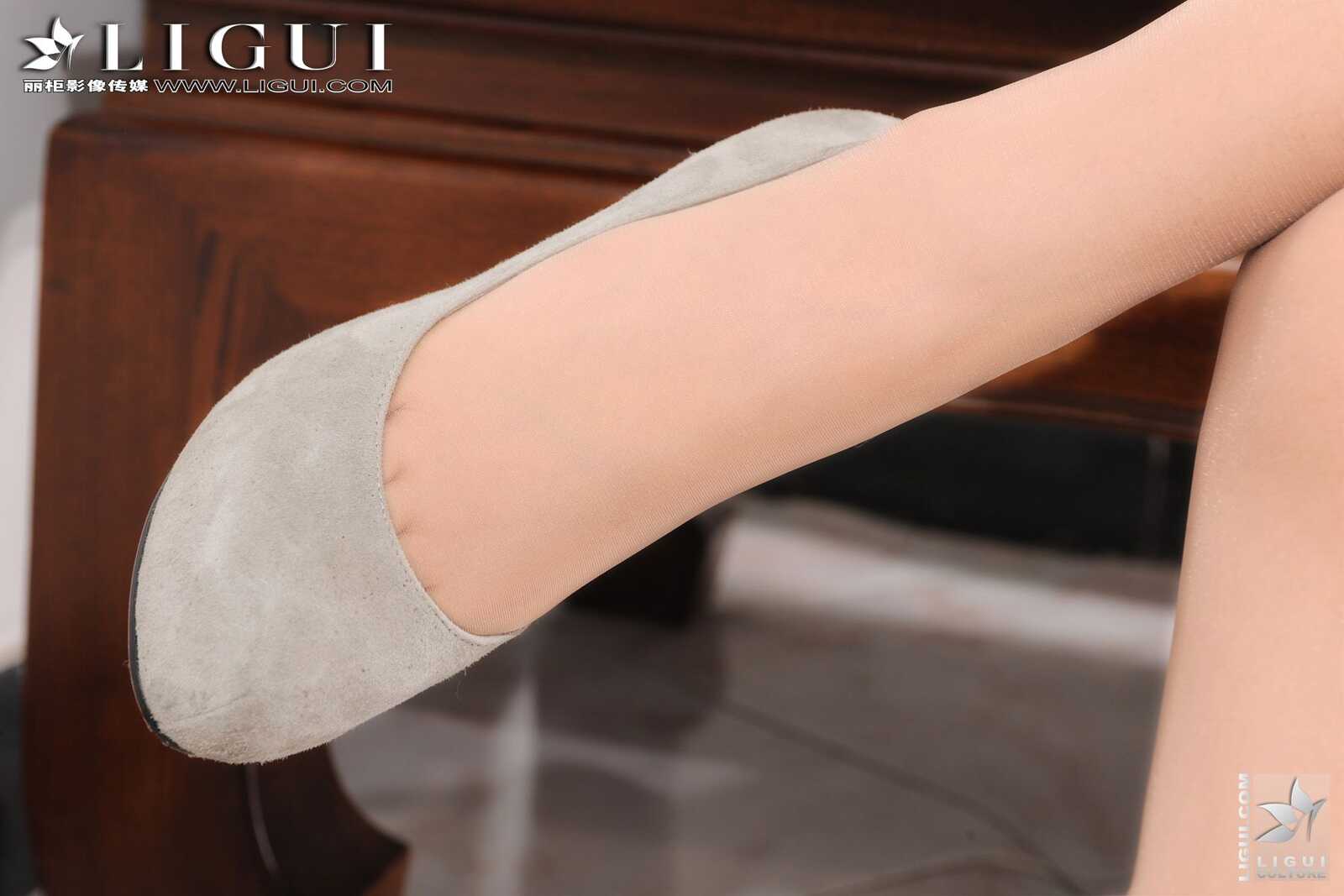 Model 文欣《古榻丝韵》 上下合集 [丽柜LiGui] 美腿第15张