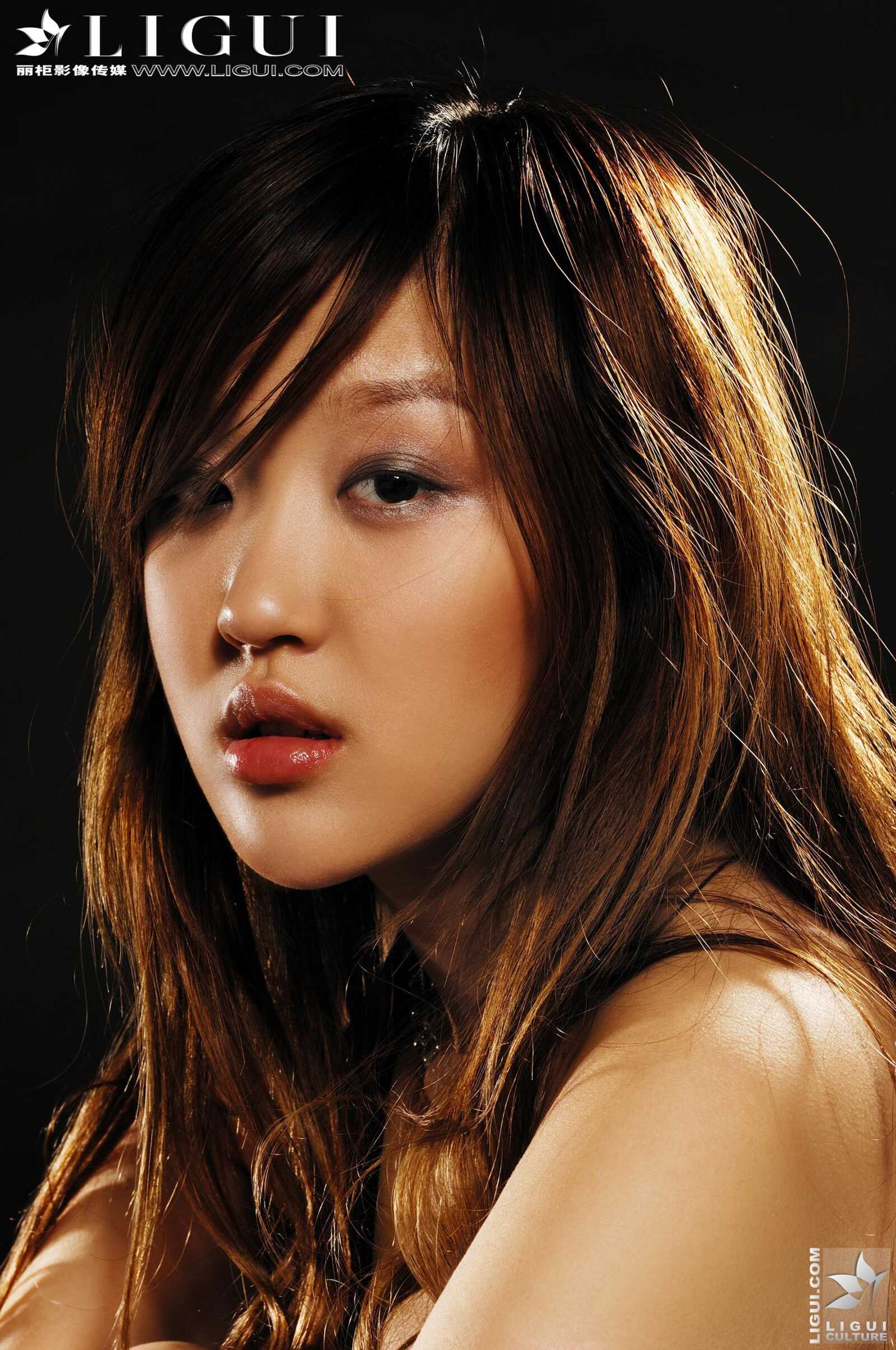 Model CC《玉足》 [丽柜LiGui] 美足写真图片第17张