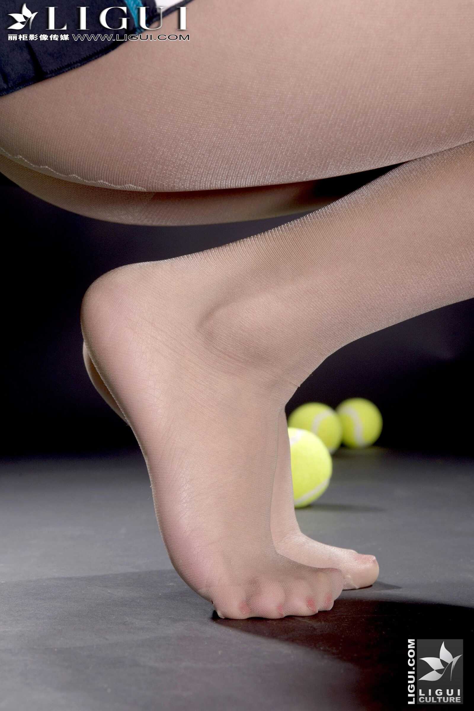 Model 美美《羽毛球美人丝足秀》上中下合集 [丽柜第18张
