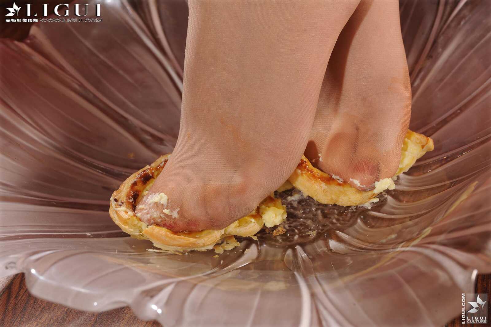 Model 英子《美味的肉丝袜美足》上下合集 [丽柜第5张