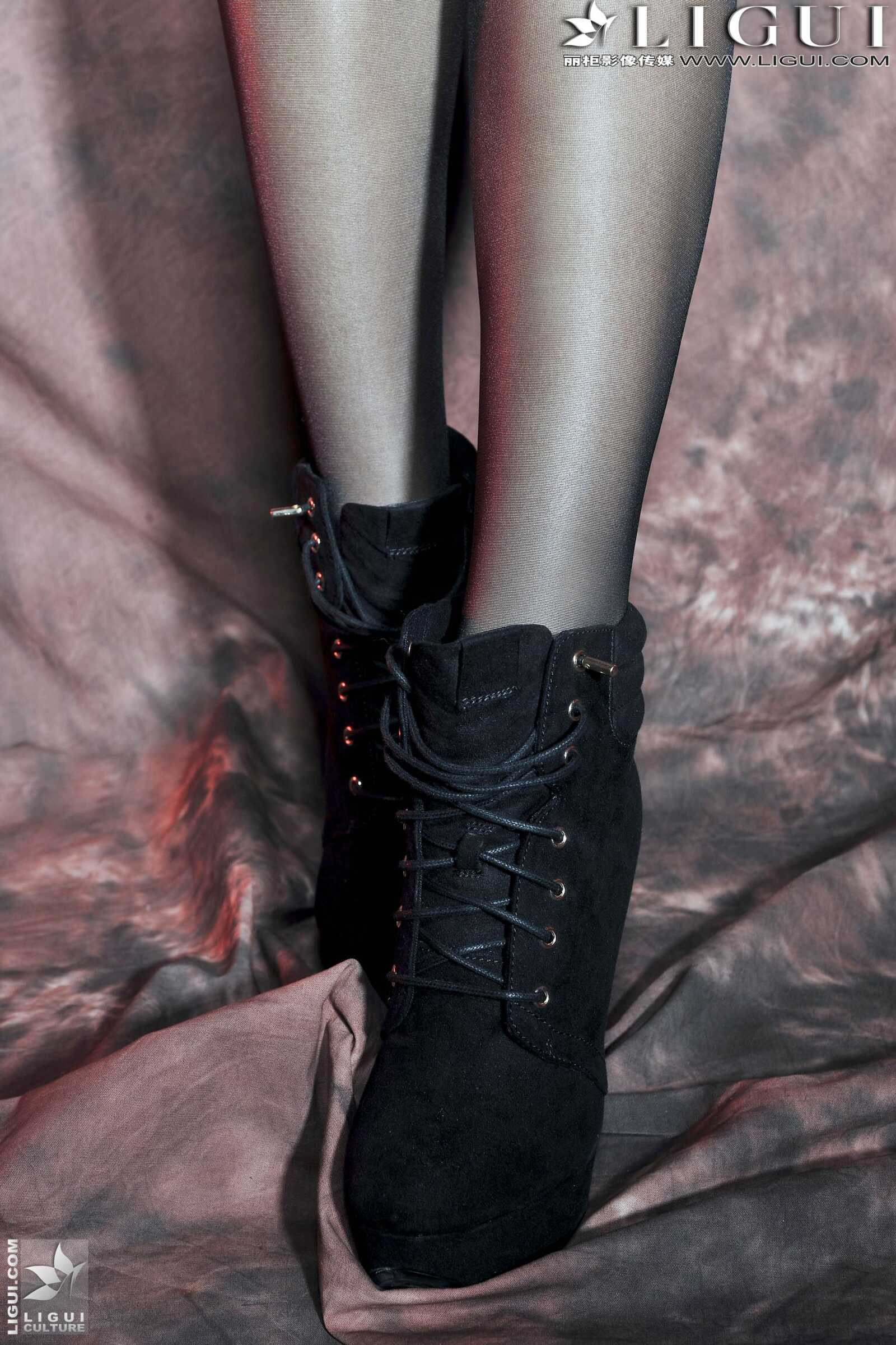 Model 司琪《皮草黑丝女郎》 [丽柜LiGui] 美腿玉足第16张