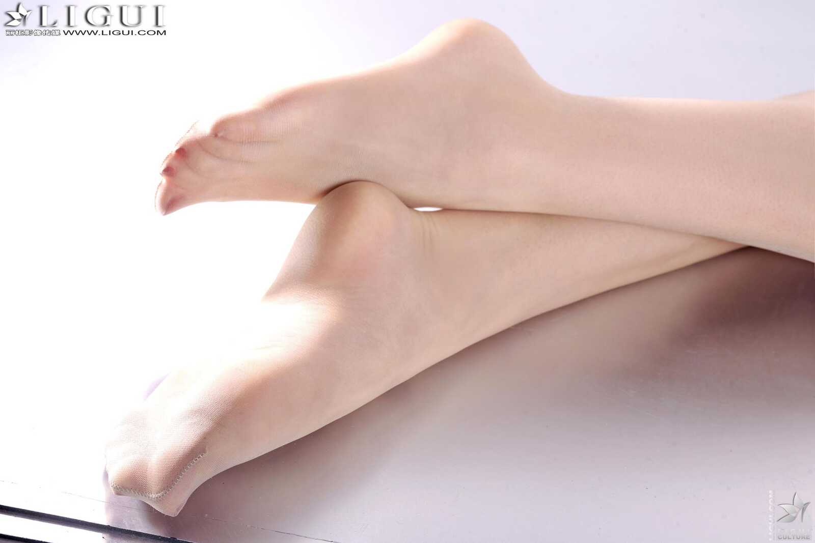 Model 允儿《长腿牛仔高跟妹子》 [丽柜LiGui] 美腿第1张