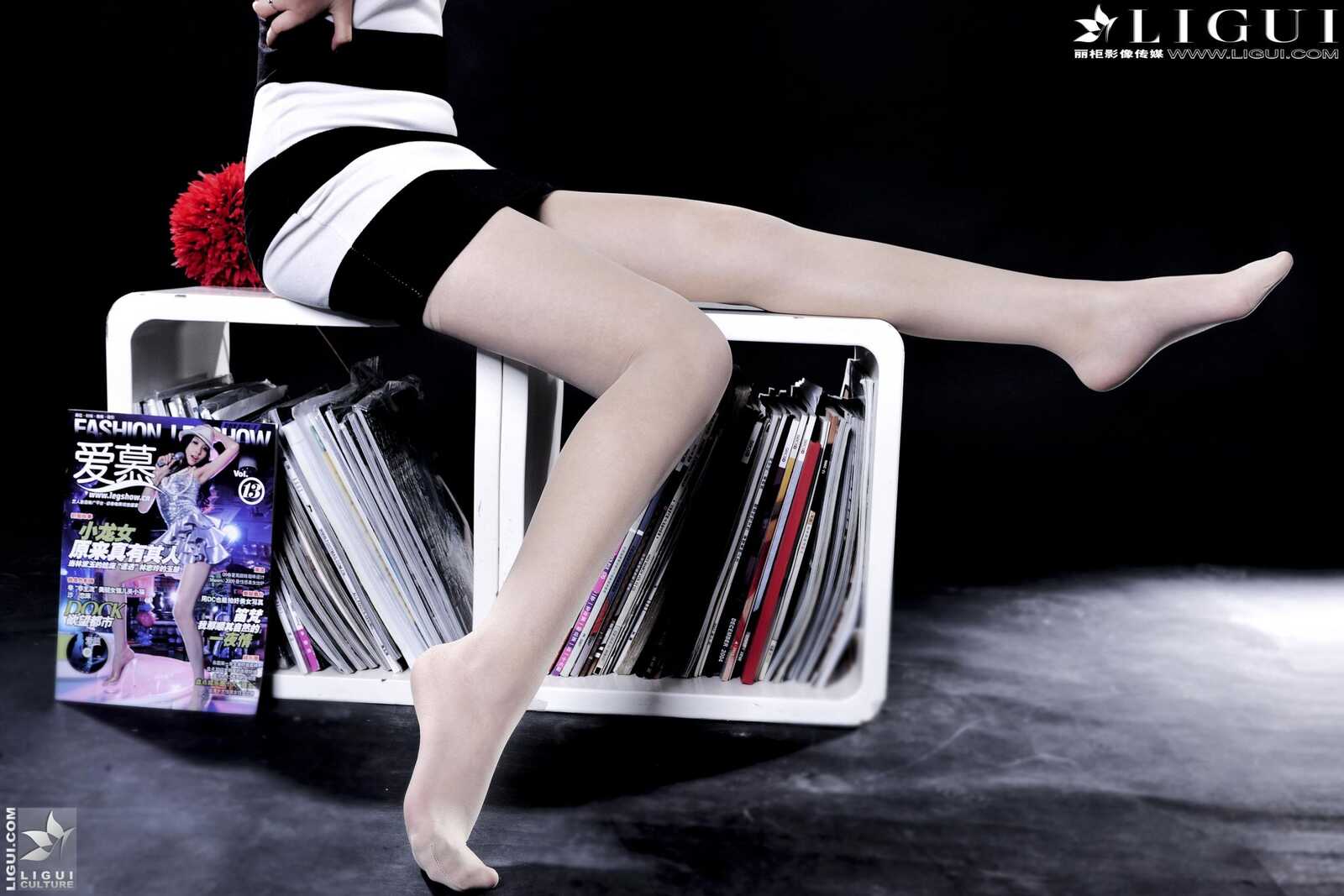 Model 小杨幂《极品时尚职业装女郎》 [丽柜LiGui第3张