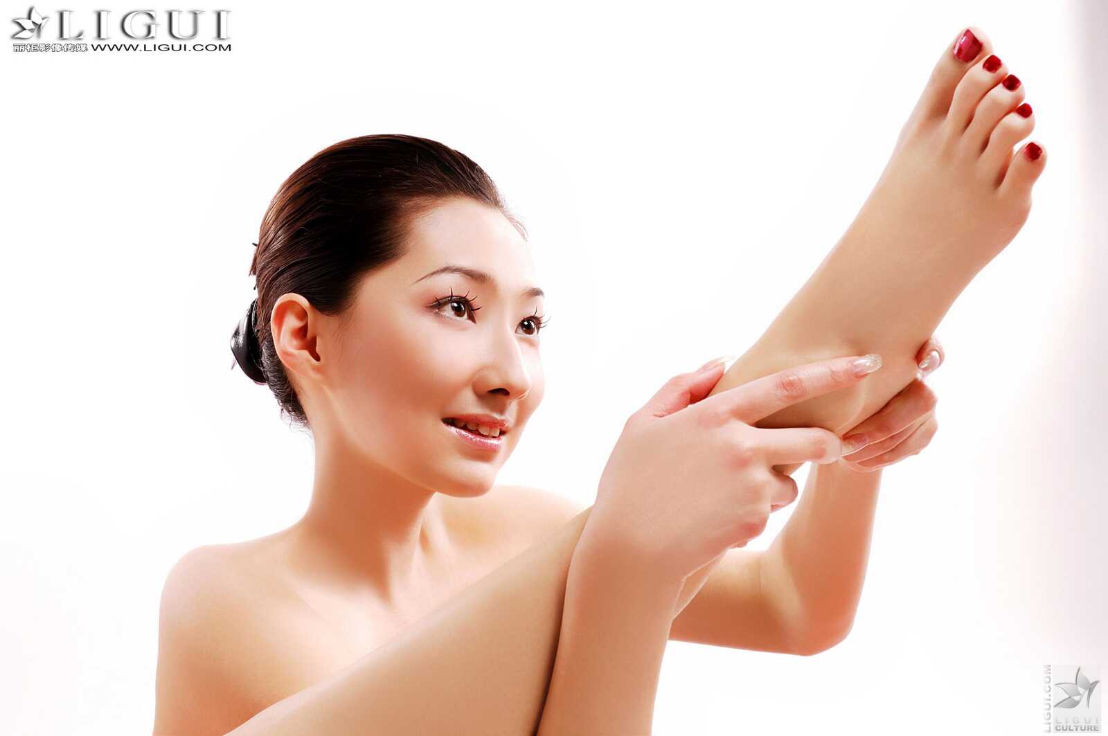 Model Kelly《瑜伽美女》 [丽柜贵足LiGui] 美腿丝足写第11张