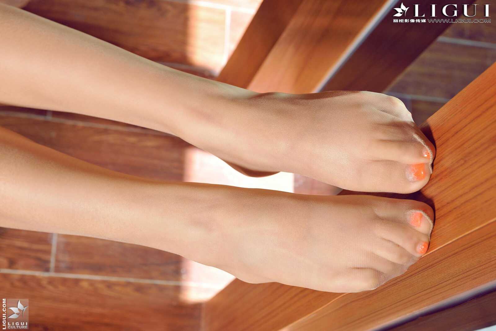 Model 司琪《极品连衣裙美女》上下全集 [丽柜贵足第1张