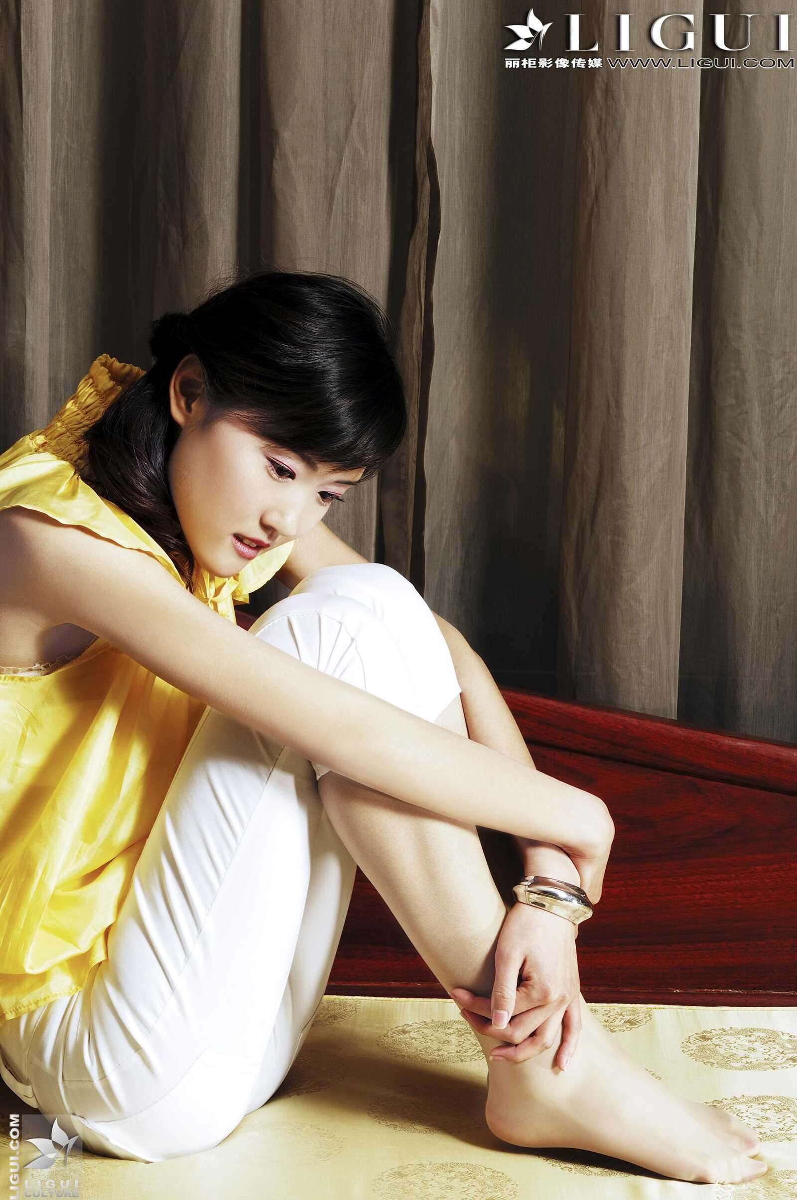 [丽柜贵足LiGui] Model 婷婷《街拍高跟系列》美腿丝第9张