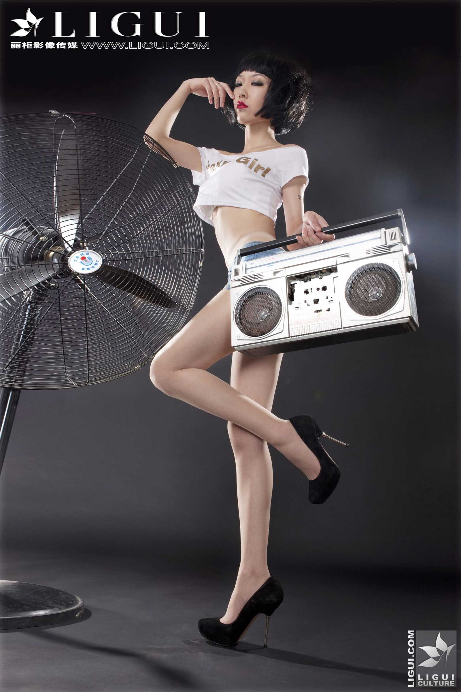 [丽柜贵足LiGui] Model 文欣《时尚牛仔热裤女郎》美第10张