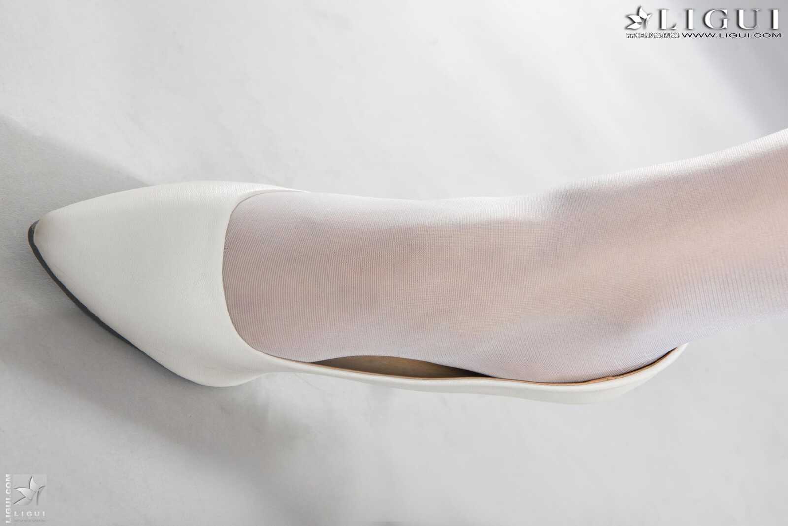 [丽柜贵足LiGui] Model 司琪《白丝护士》美腿丝足写第14张