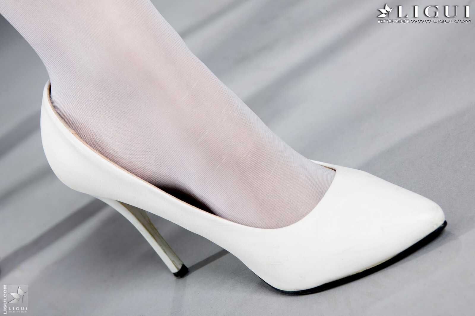 [丽柜贵足LiGui] Model 司琪《白丝护士》美腿丝足写第13张