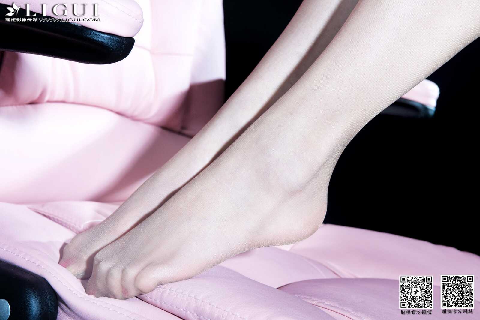 Model 美辰《时尚女郎红高跟丝足》上下全集 [丽柜第12张