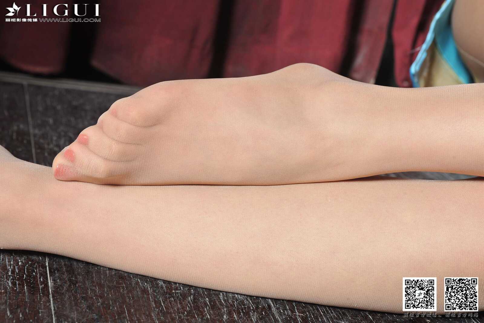 Model 凌凌《蓝色旗袍+蓝高跟美足》上下全集 [丽第3张