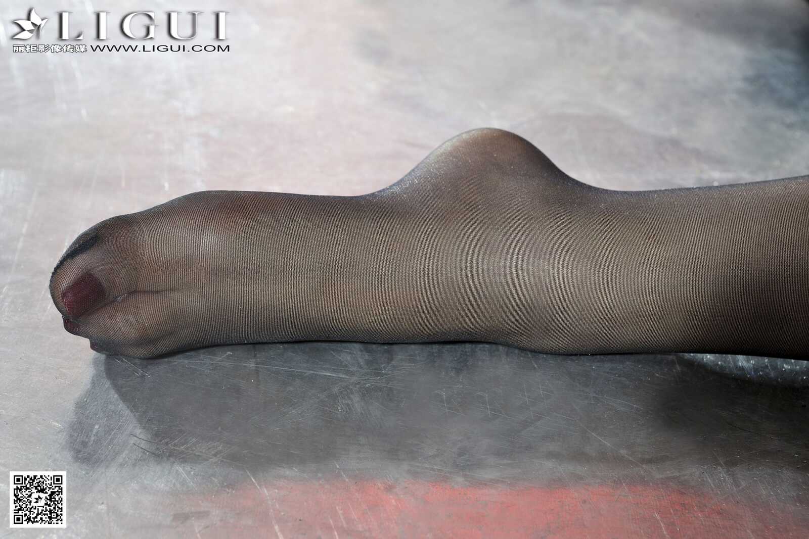 Model 文静《灰丝蓝色丽人》上下全集 [丽柜贵足第10张