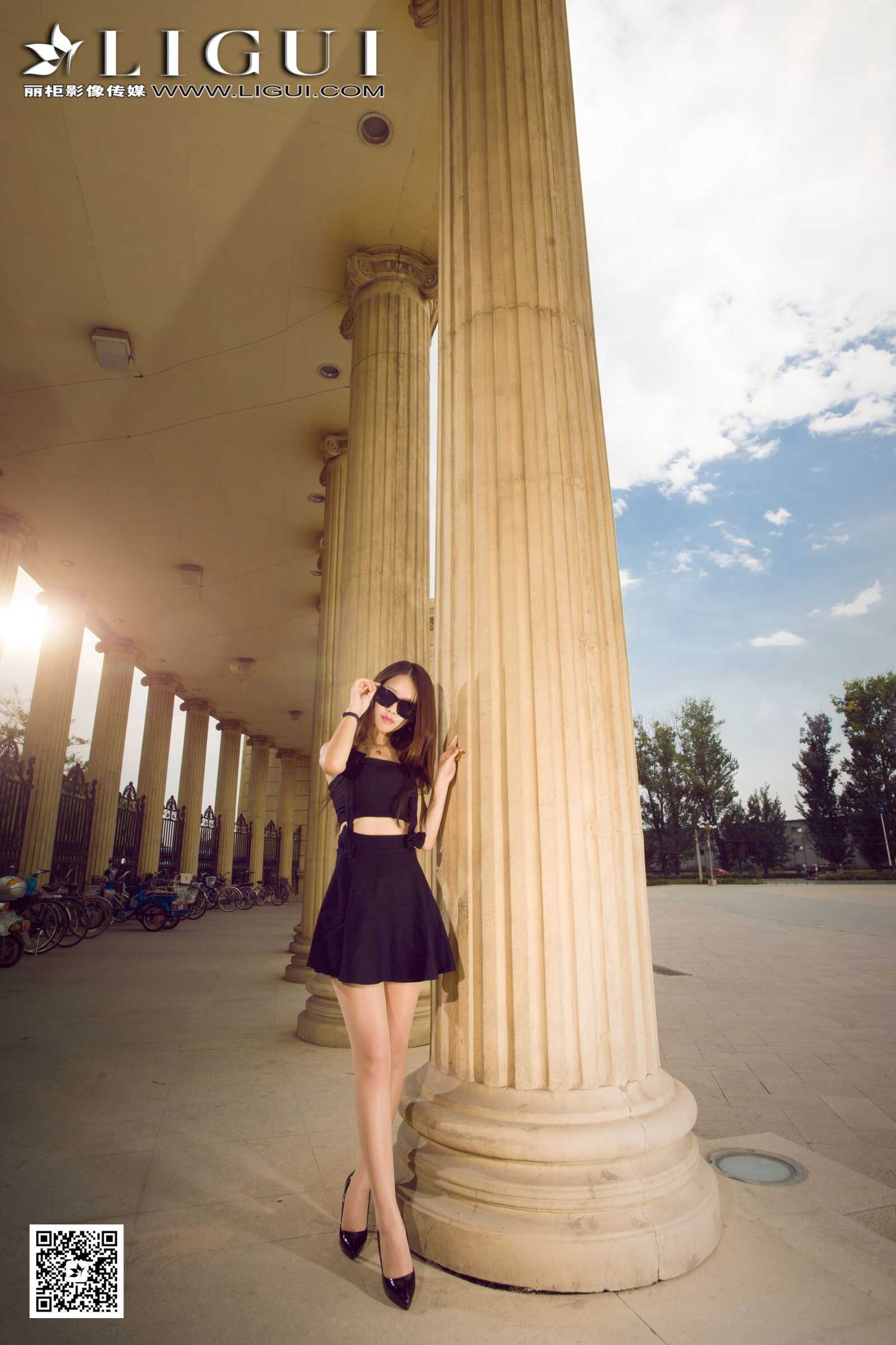 [丽柜贵足LiGui] Model 语寒《街拍时尚超短裙女郎》第15张