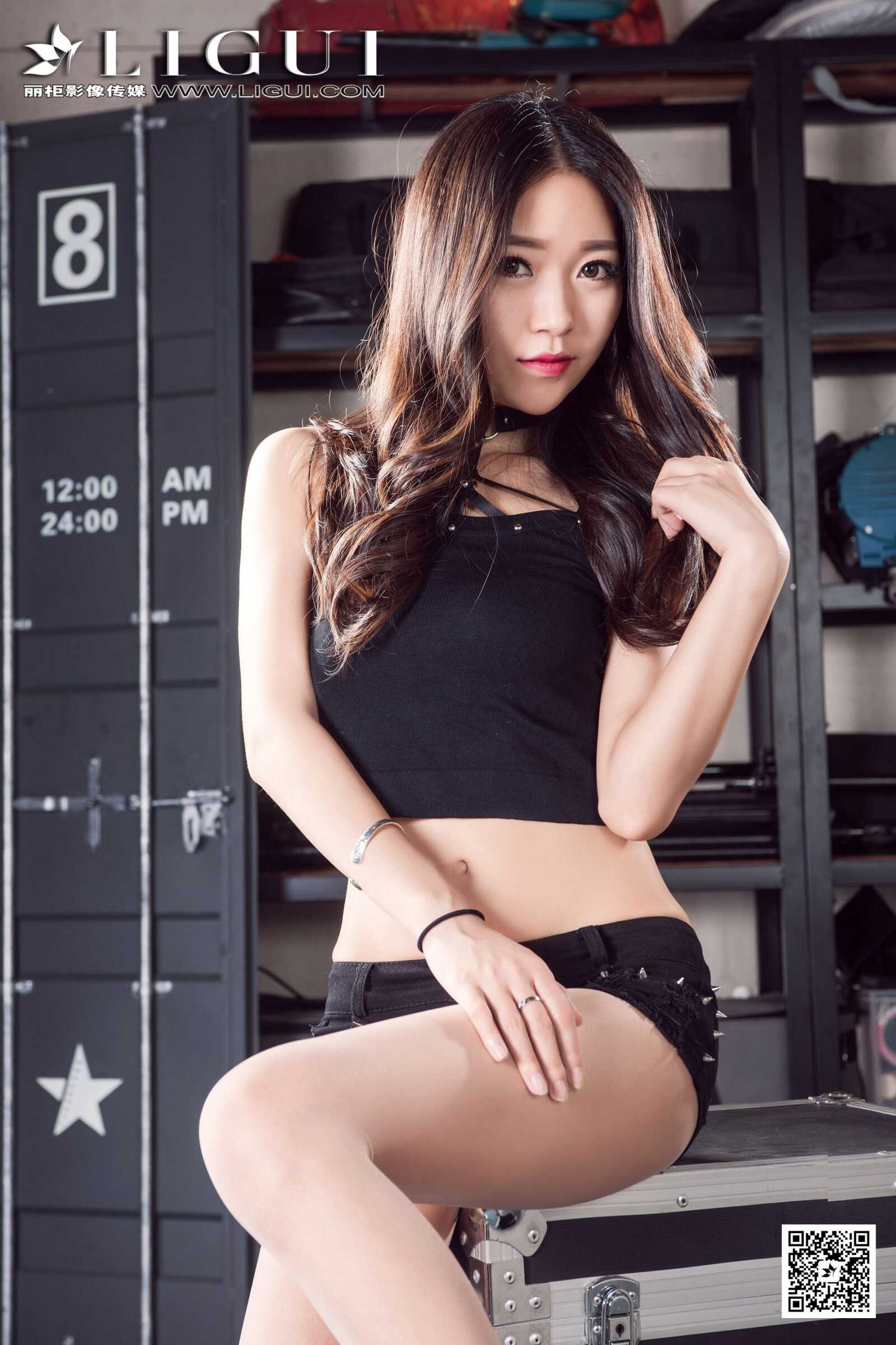 文欣《超短热裤女郎》 [丽柜] 美腿丝足写真集第9张