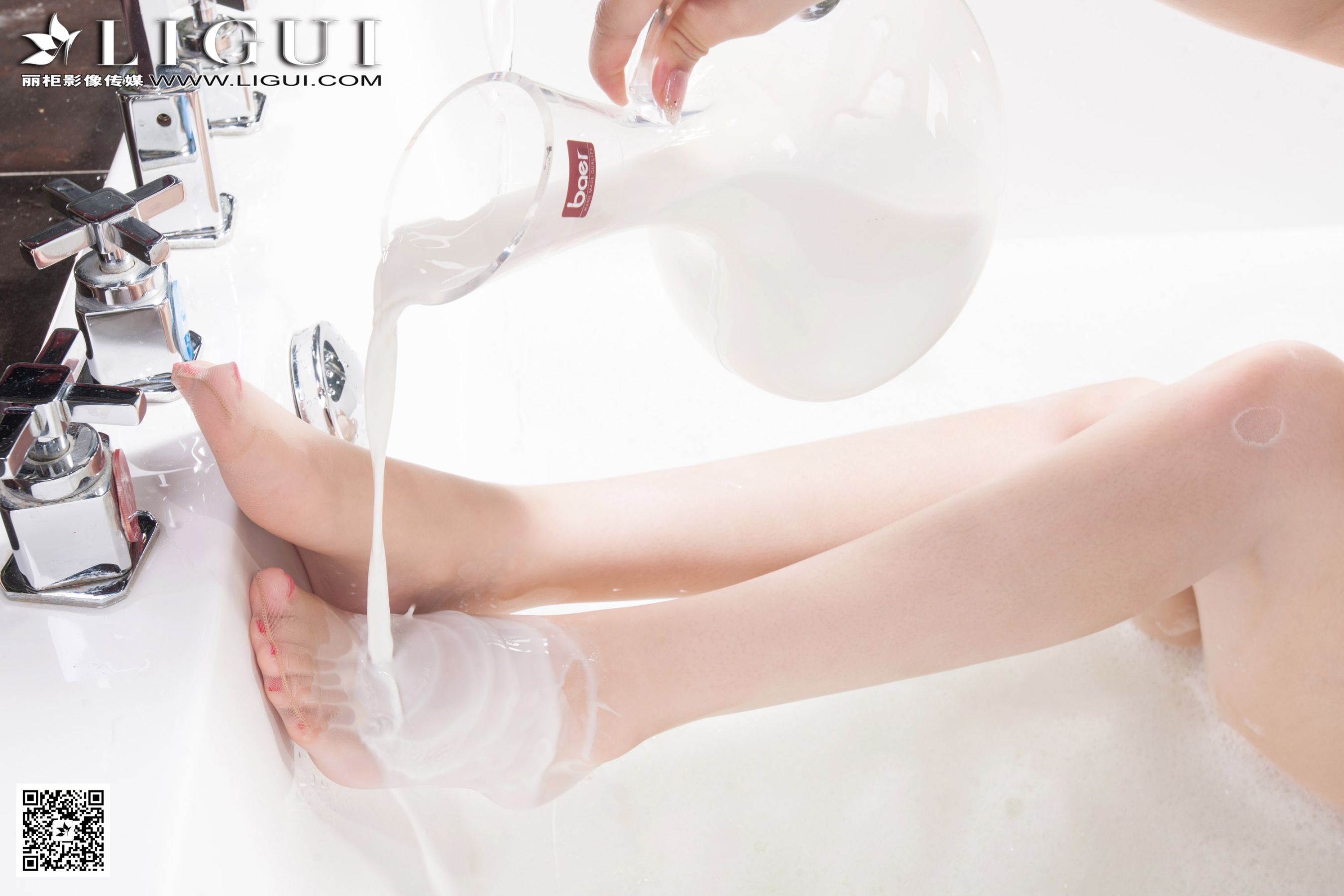 Model Vicky《浴室蕾丝丝足》上中下全集 [丽柜贵足第4张