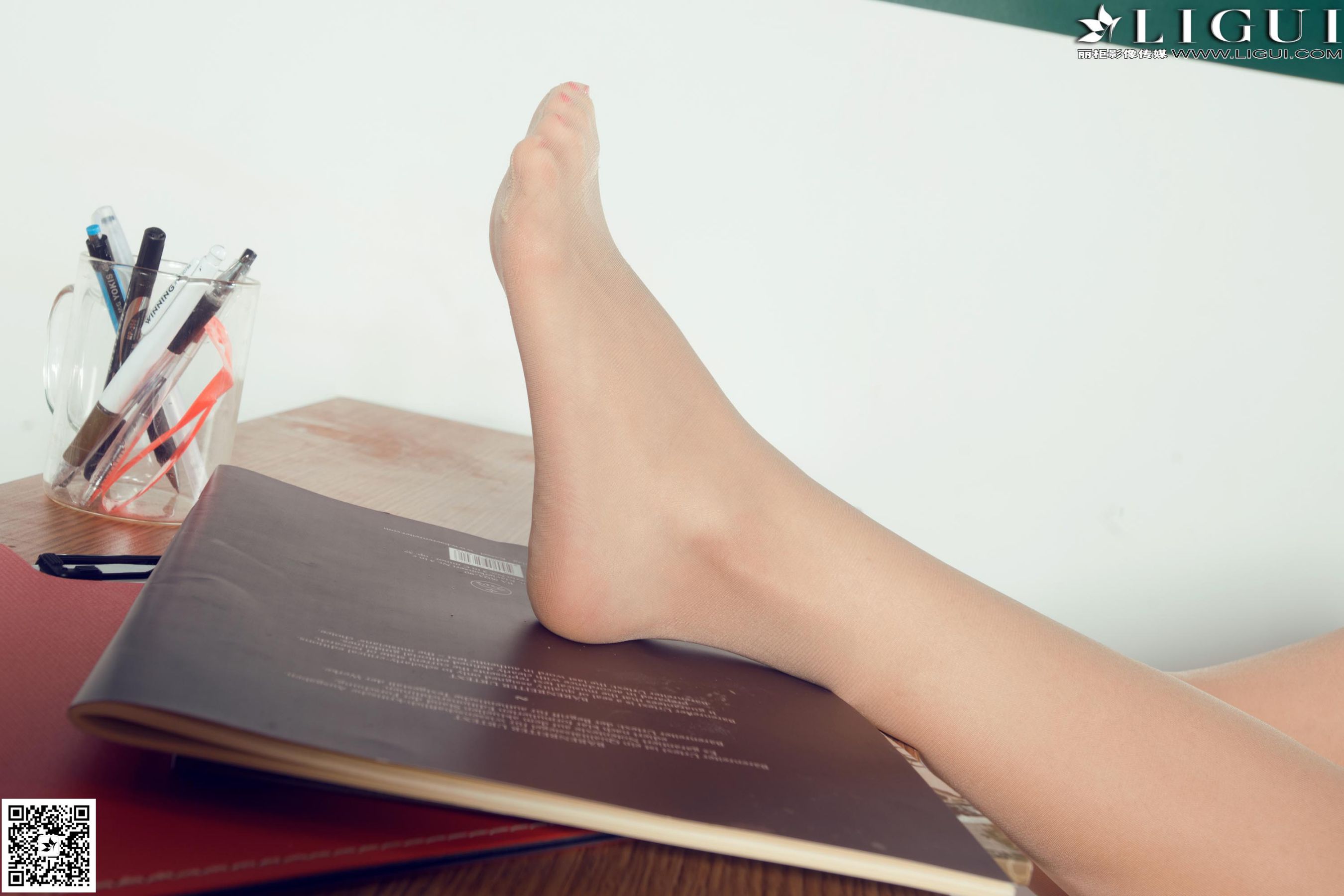 Model Liya《教室里的水手服校花》上下全集 [丽柜第2张