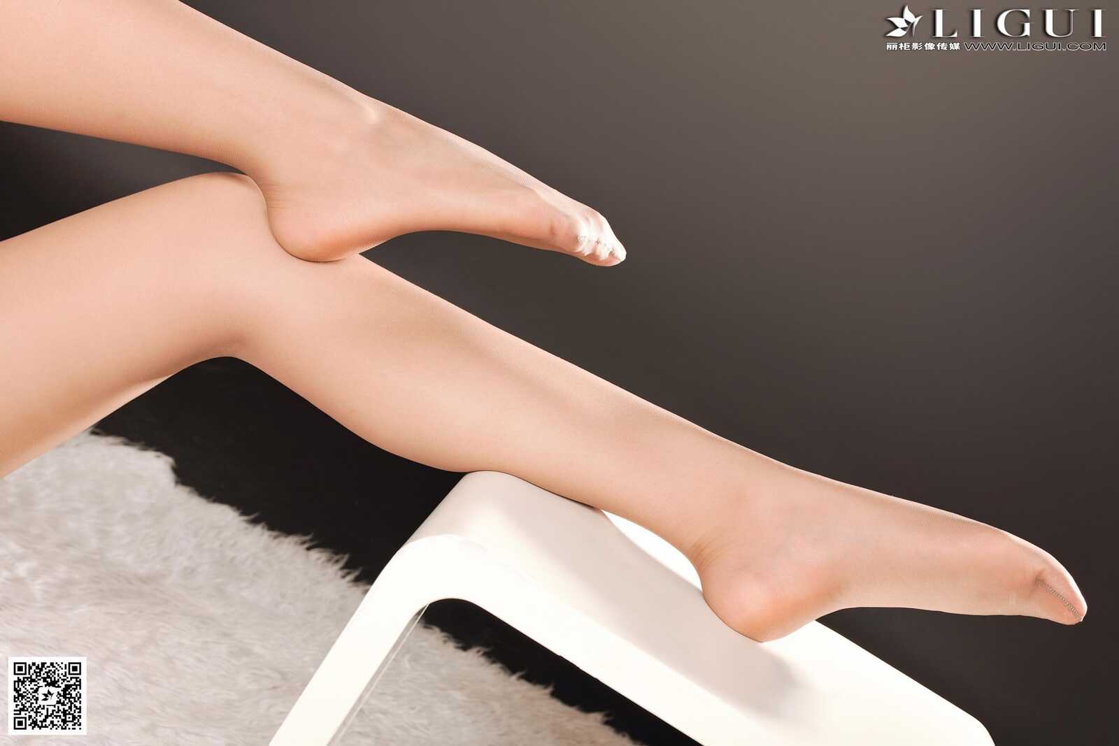 [丽柜LiGui] Model 安然《蓝色职业装套裙丝足》美腿第5张