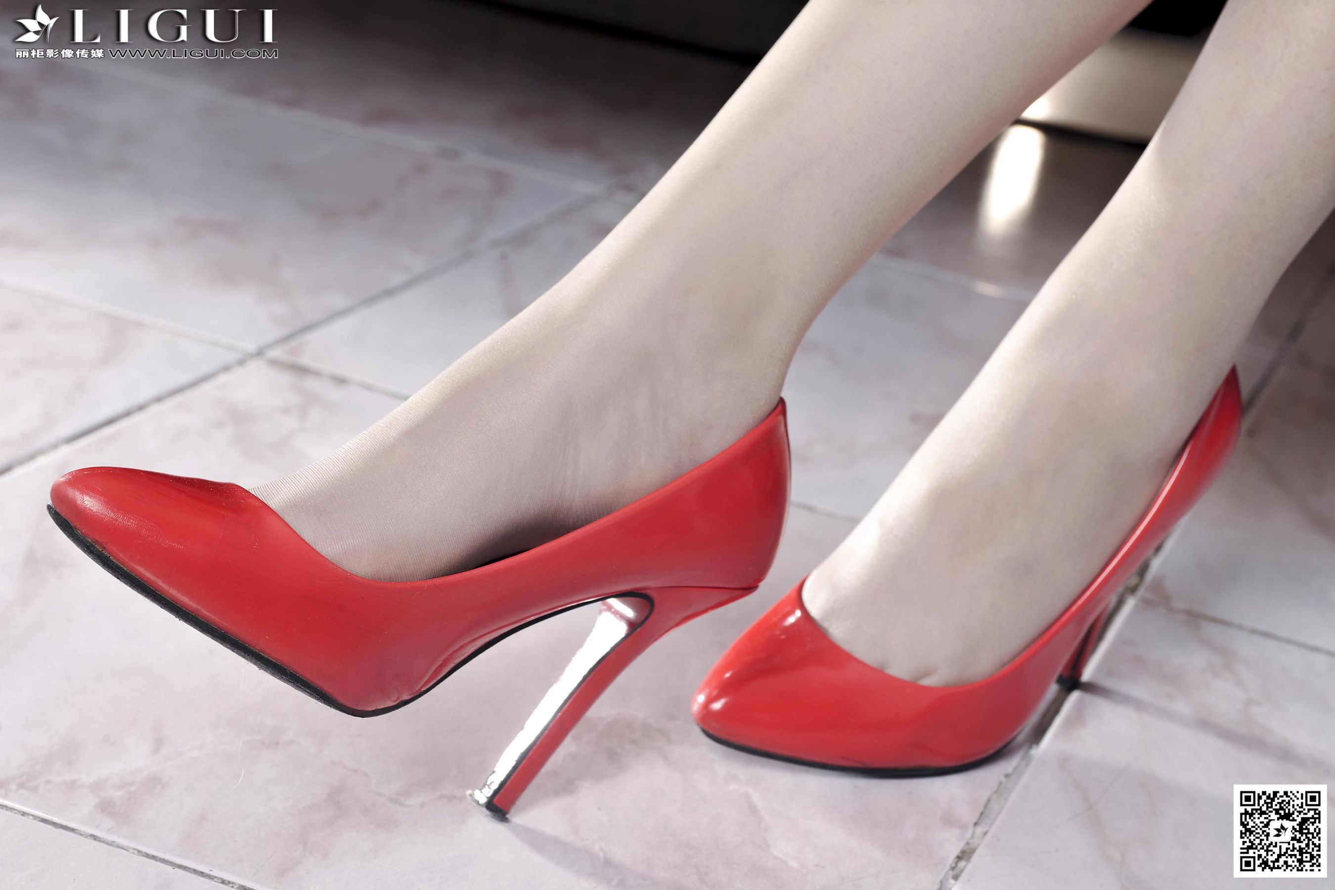 Model 小唐《中秋节丝足诱惑》上下全集 [丽柜Li第16张