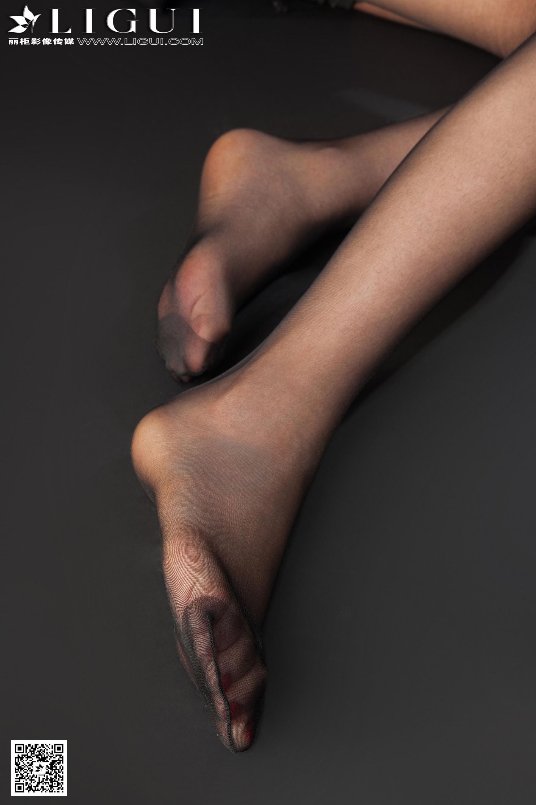 [丽柜LiGui] Model 凌凌《棚拍黑丝高跟美足》美腿玉第8张