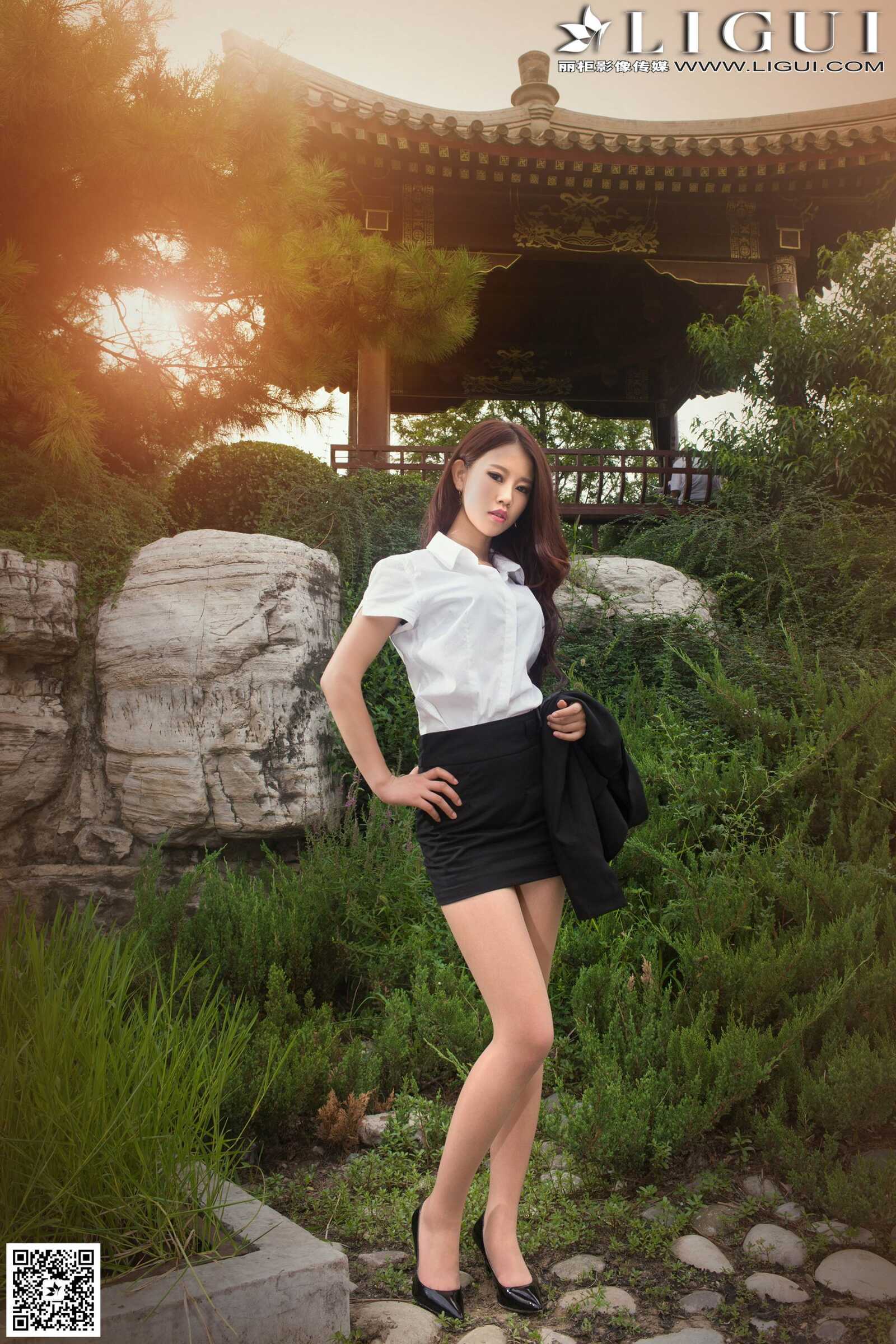 Model 语寒《公园外拍丝足高跟》上下全集 [丽柜第16张