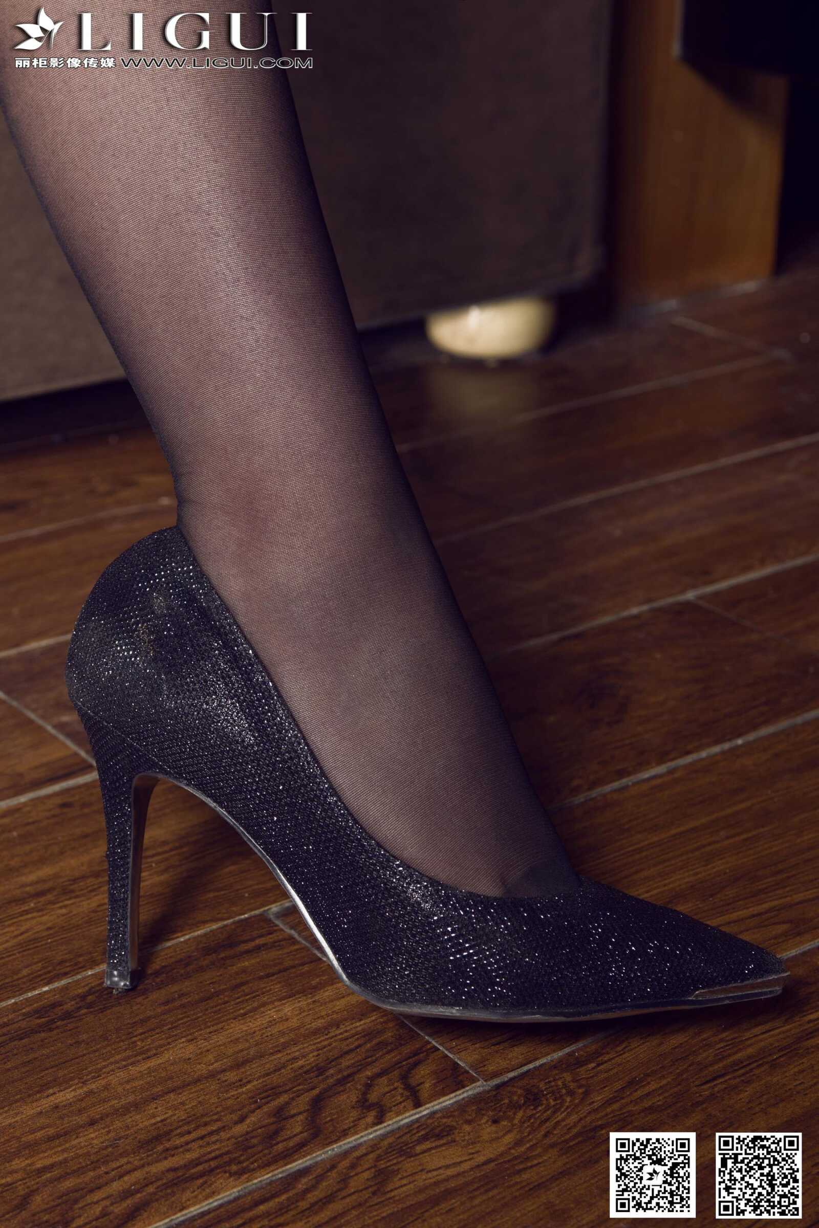 [丽柜LiGui] Model 然然《红色丽人黑丝美足》美腿玉第13张