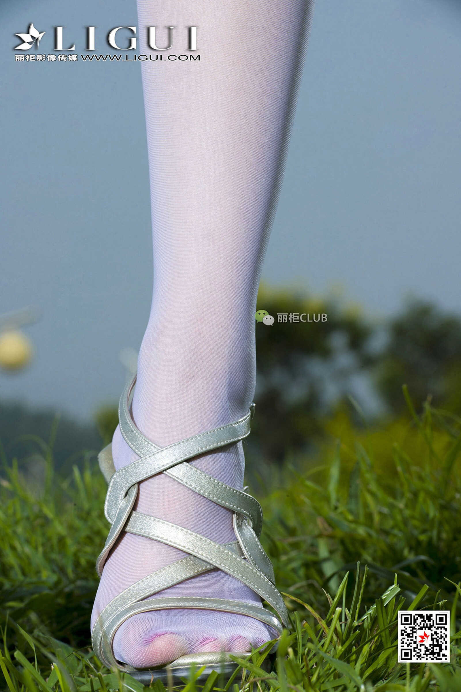 Model 雪儿《白丝+抹胸礼服》 [丽柜Ligui] 写真集第16张