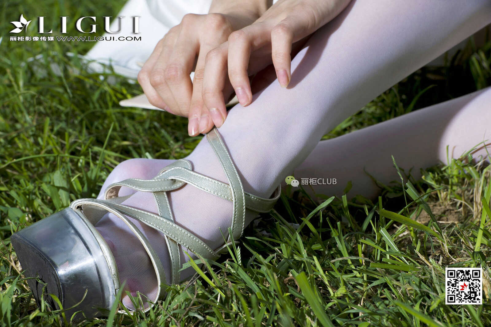 Model 雪儿《白丝+抹胸礼服》 [丽柜Ligui] 写真集第8张