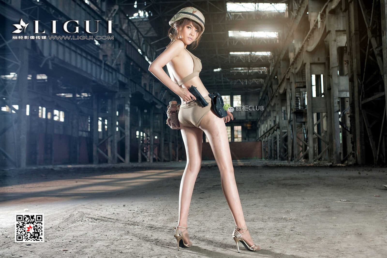 Model 黄芬《女兵美腿丝足》 [丽柜Ligui] 写真集第4张