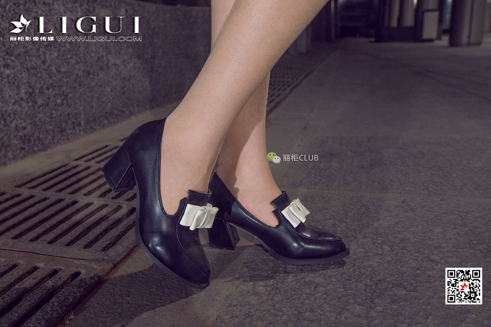 Model 允儿《连衣裙街拍美腿丝足》 [丽柜Ligui] 写第17张