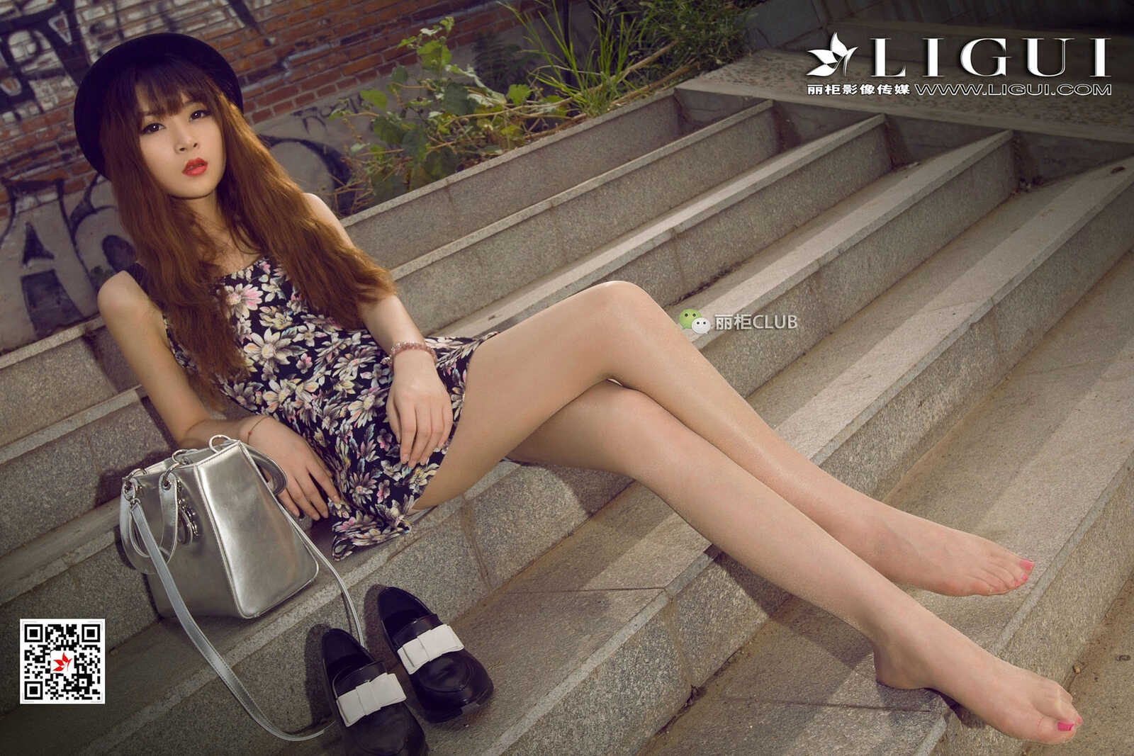 Model 允儿《连衣裙街拍美腿丝足》 [丽柜Ligui] 写第14张