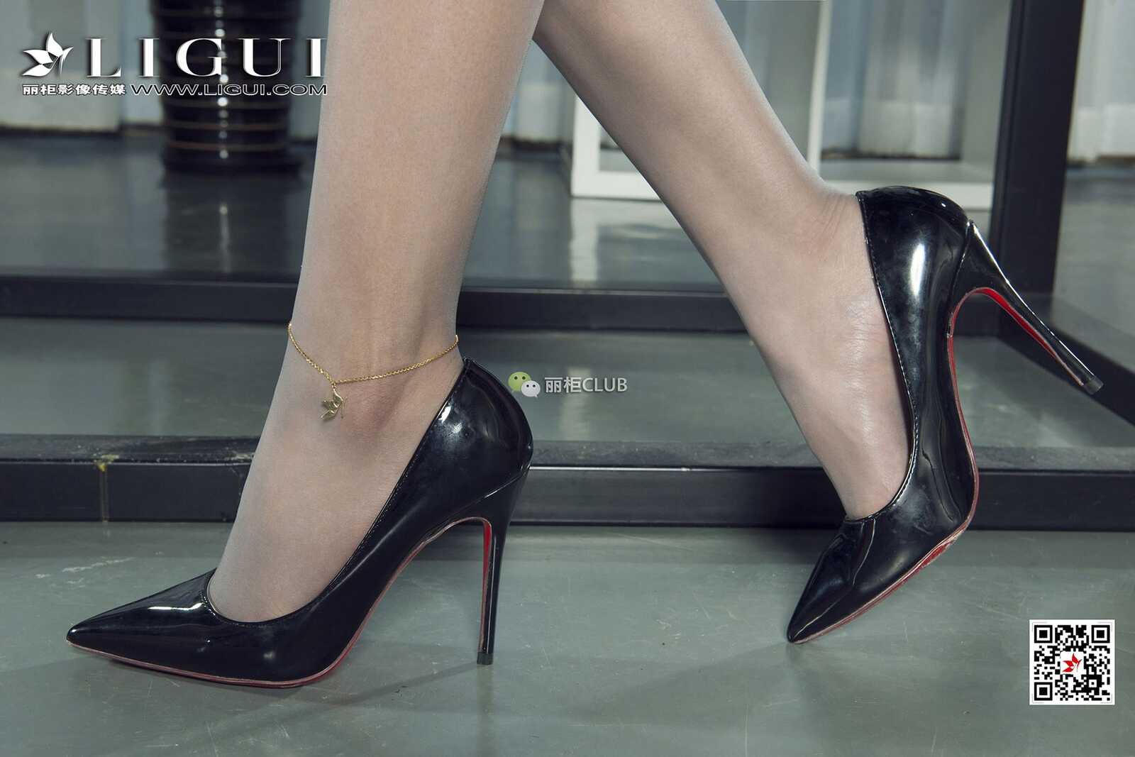 Model 一梦《办公室灰丝OL》 [丽柜Ligui] 写真集第3张