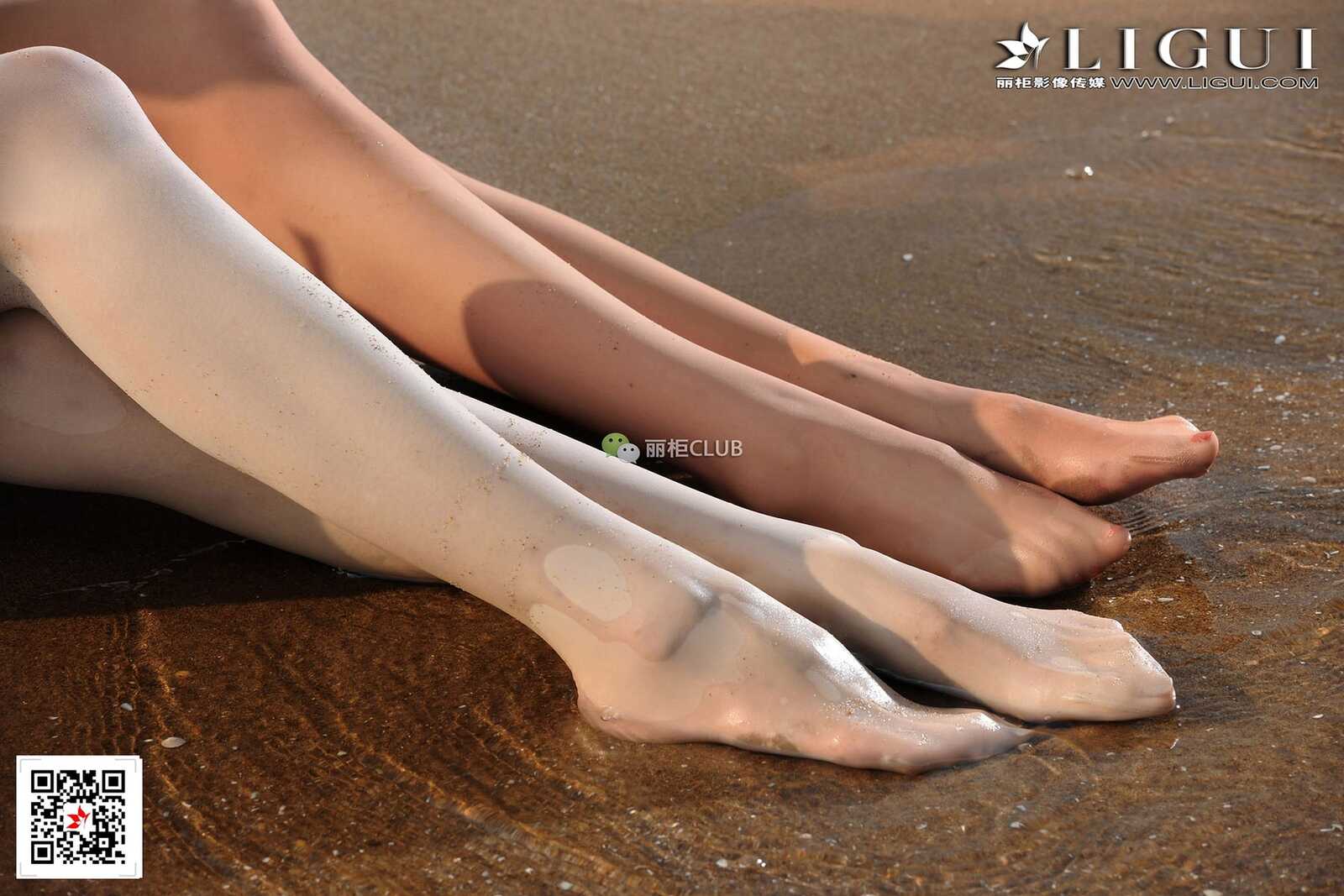腿模Vicky&amp;amp;桃子《沙滩肉丝》 [丽柜Ligui] 写真集第10张