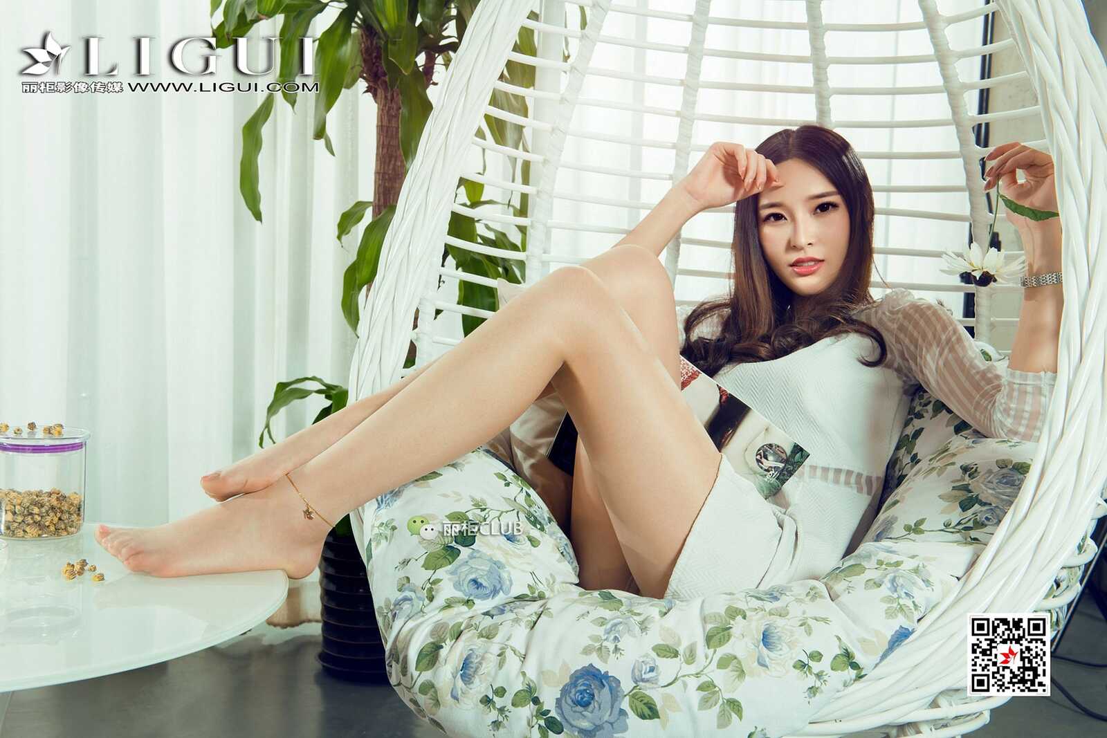 Mode 足模雪糕《吊篮椅丝足》 [丽柜Ligui] 写真集第2张