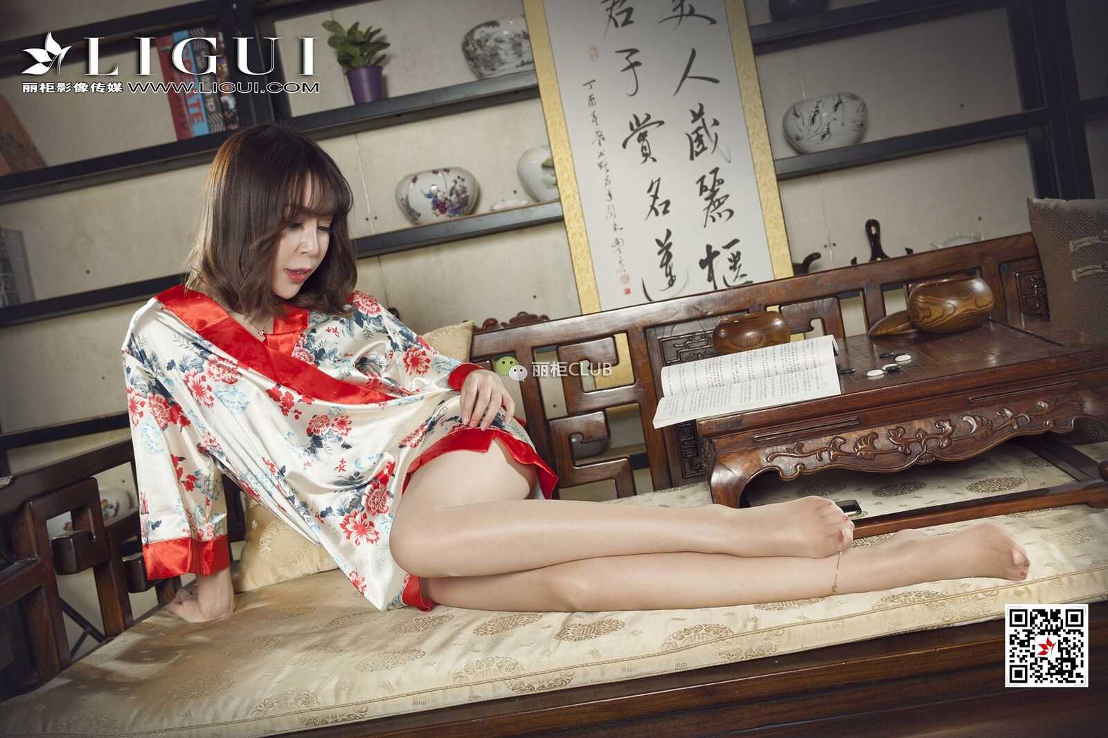 腿模Vicky《古典丝足》 [丽柜Ligui] 写真集第16张