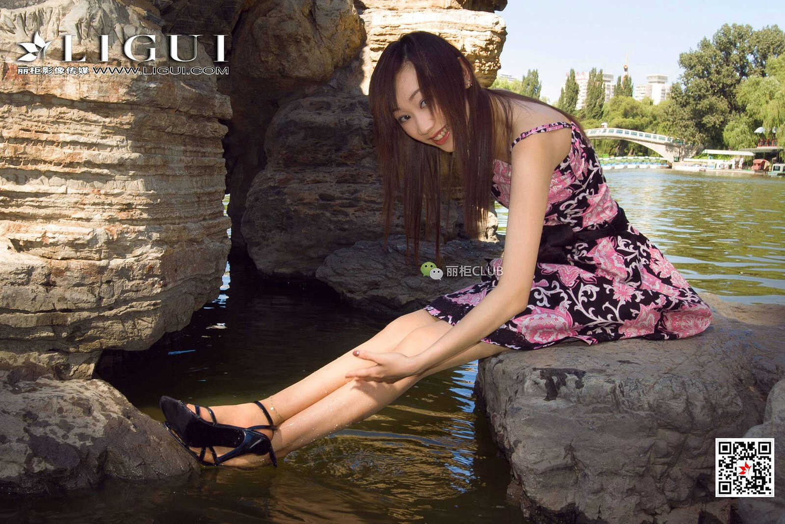 足模璐璐《公园湿足》 [丽柜Ligui] 写真集第15张