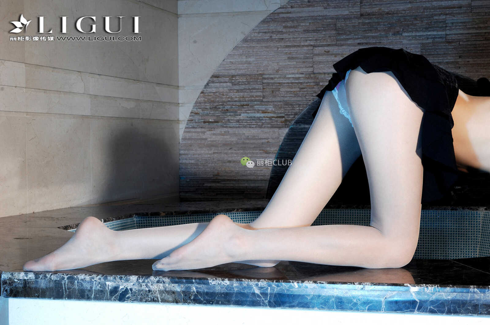 腿模文欣《高跟美足》 [丽柜Ligui] 美腿丝足写真第6张