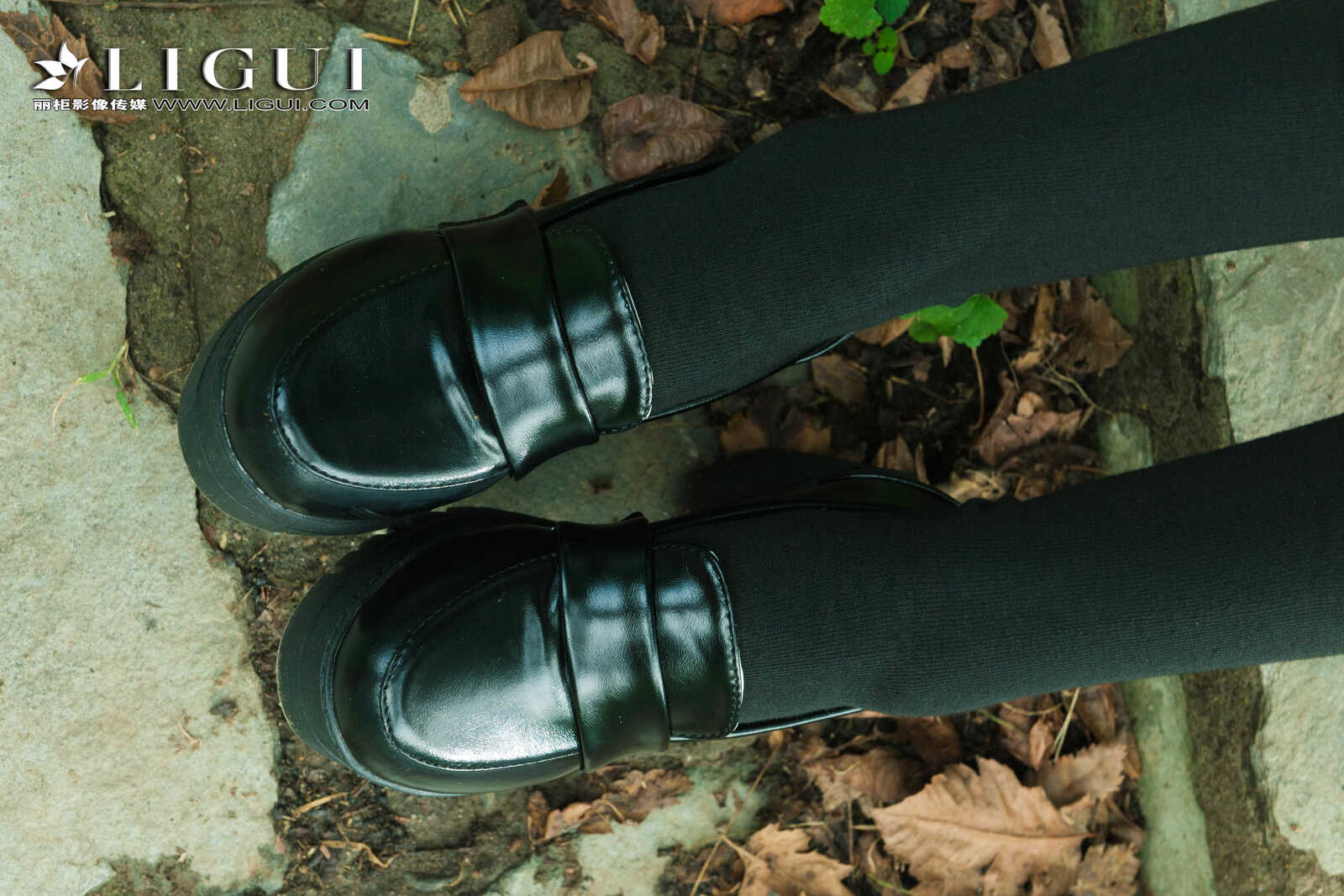 足模Vicky《校花玉足》 [丽柜Ligui] 写真集第16张