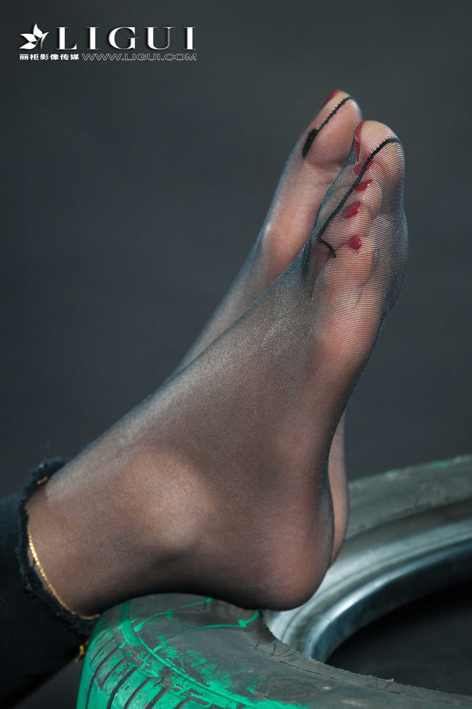 赵维拉《牛仔黑丝女郎》 [丽柜Ligui] 网络丽人 写第4张